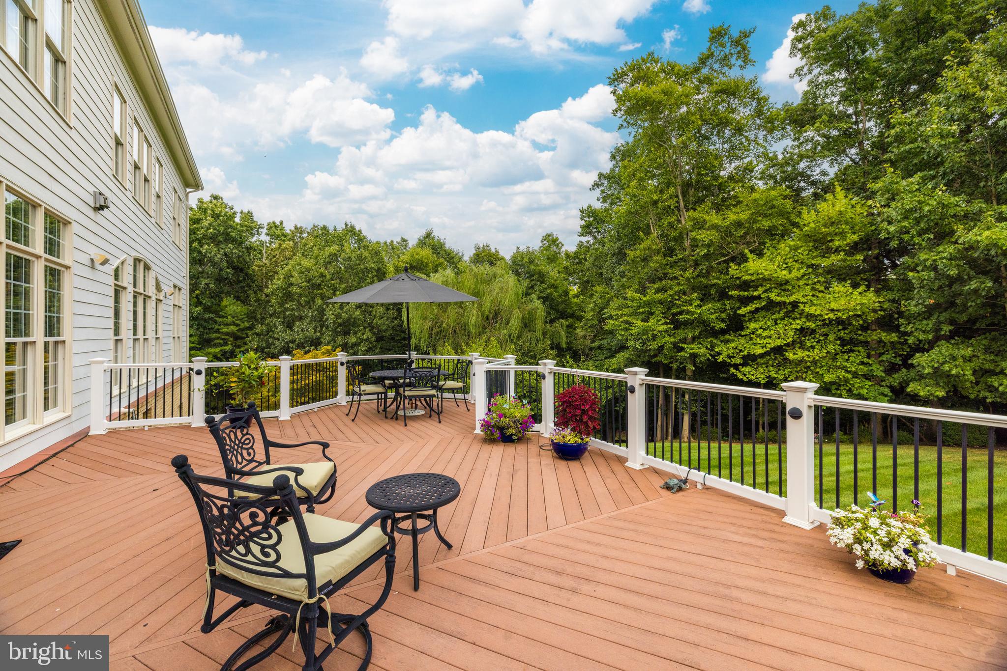 LANSDOWNE ON THE POTOMAC - Residential