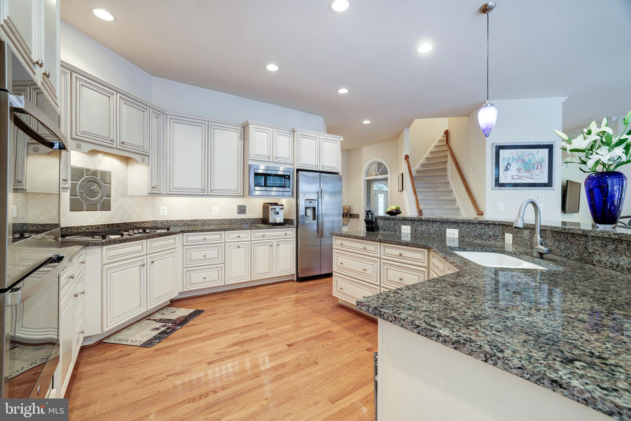 LANSDOWNE ON THE POTOMAC - Residential