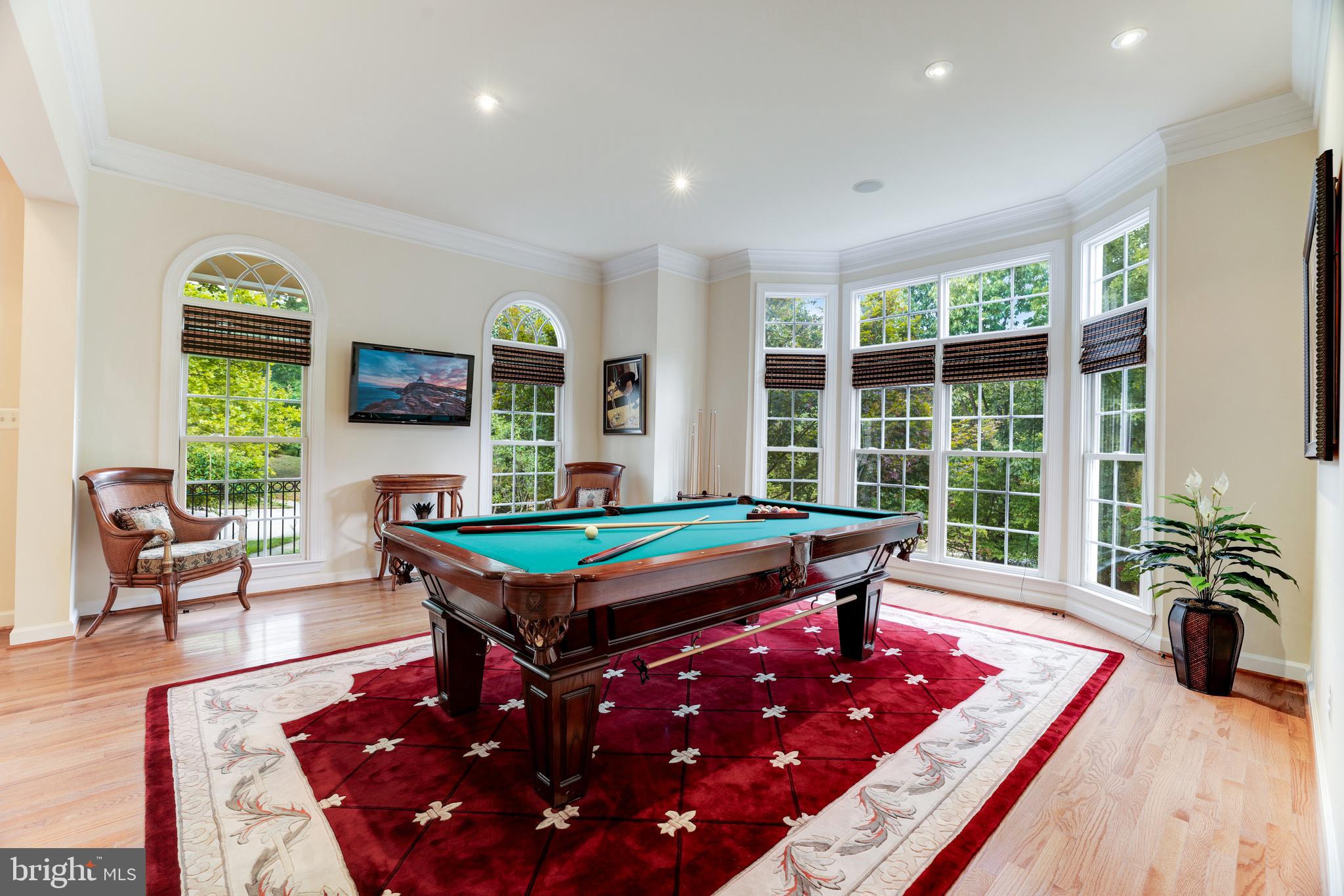 LANSDOWNE ON THE POTOMAC - Residential