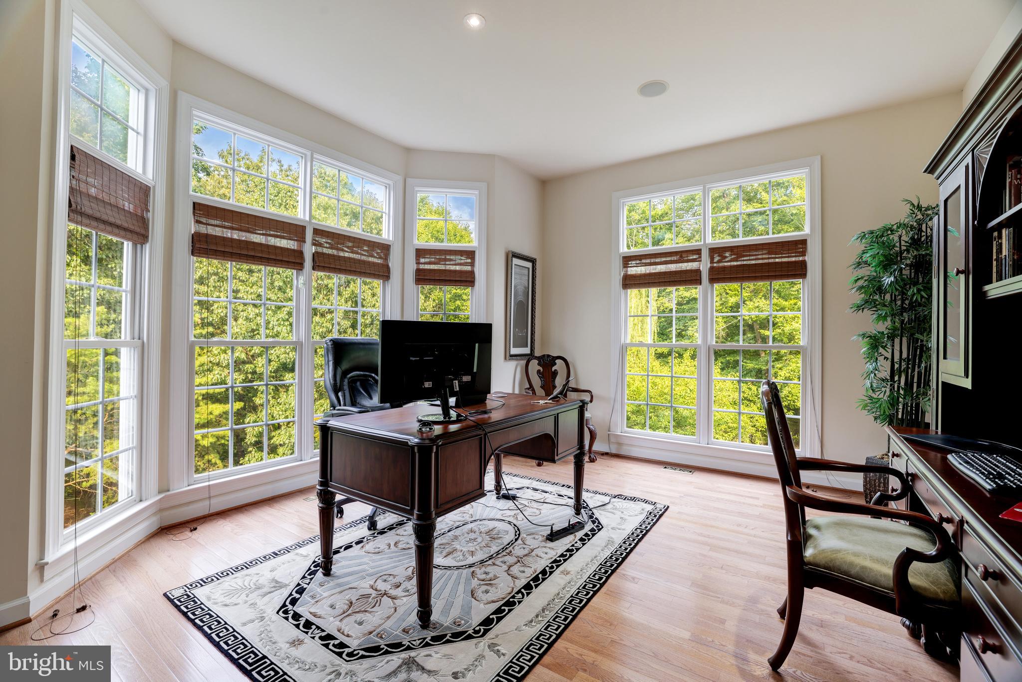 LANSDOWNE ON THE POTOMAC - Residential