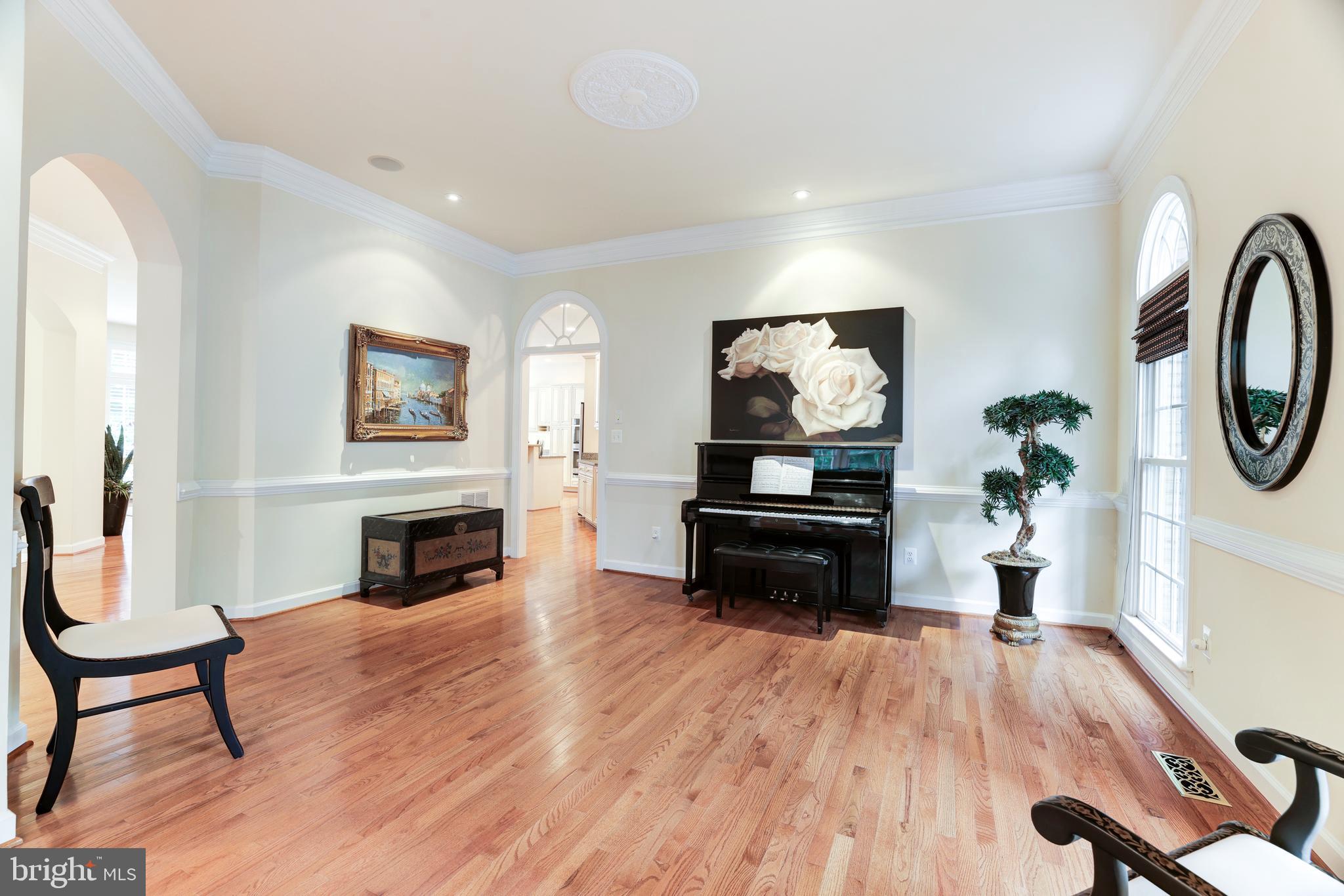 LANSDOWNE ON THE POTOMAC - Residential