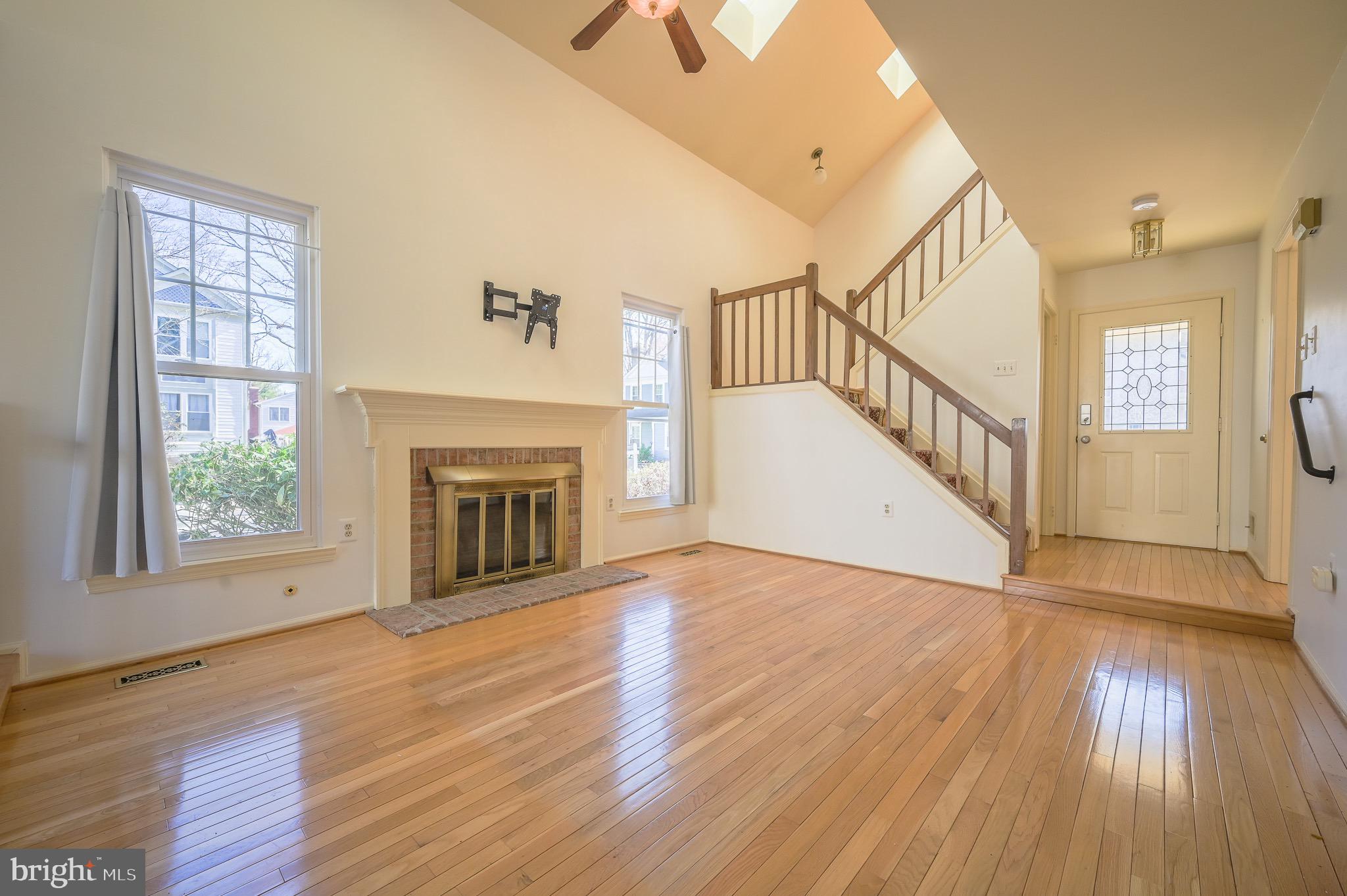 MONTCLAIR - Residential Lease