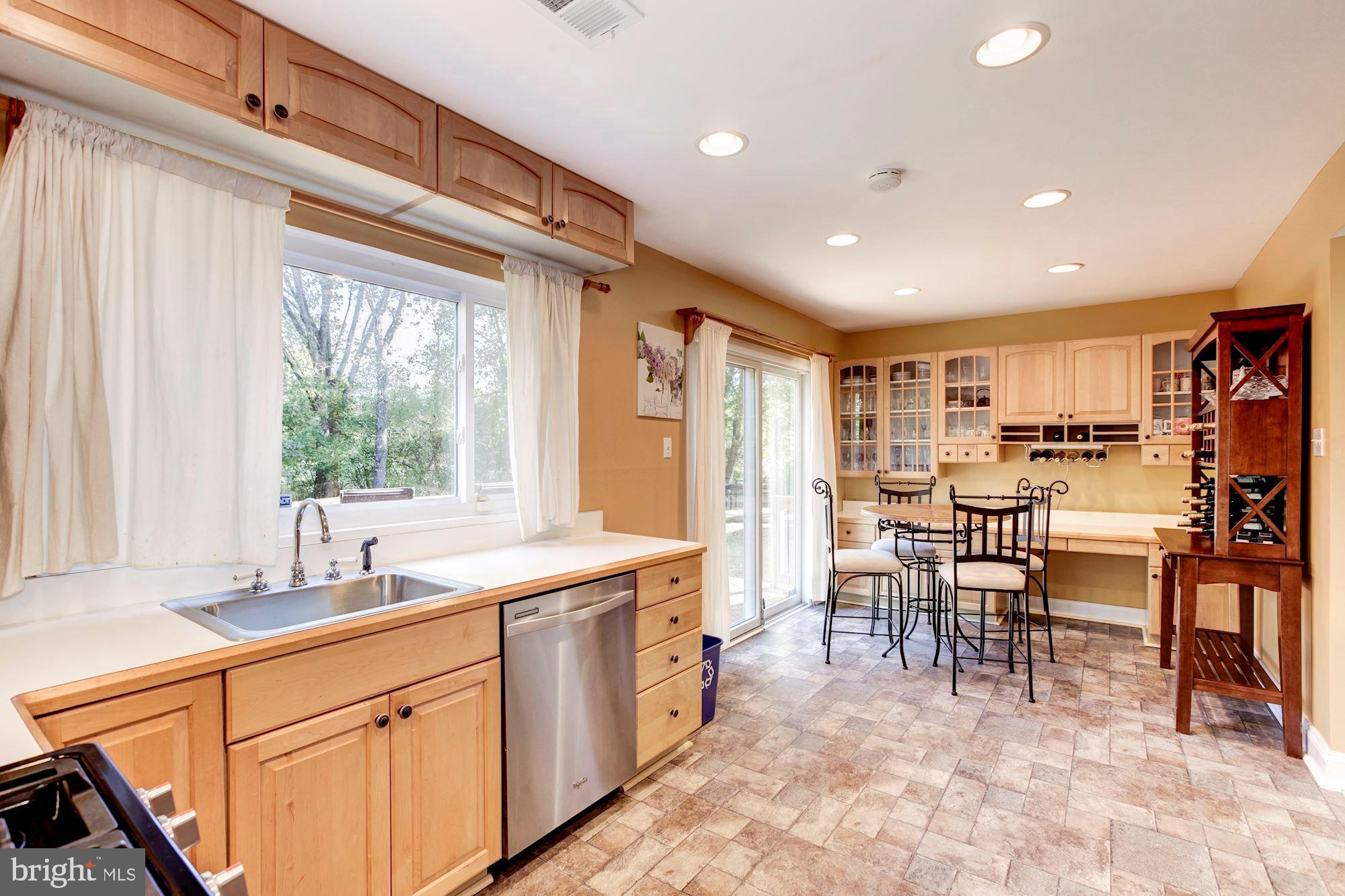 OAKLAND MILLS - Residential