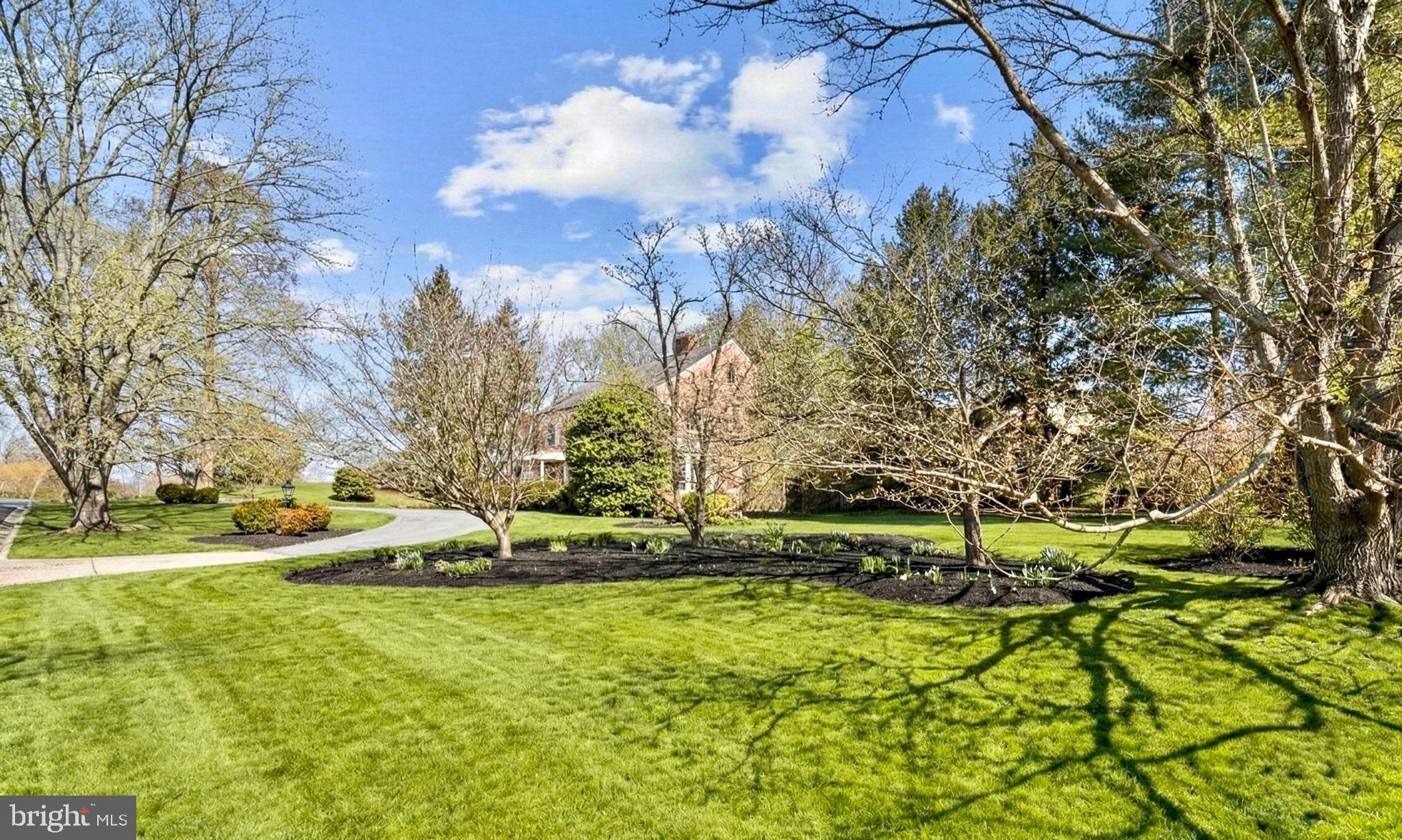 BANNOCKBURN ESTATES - Residential