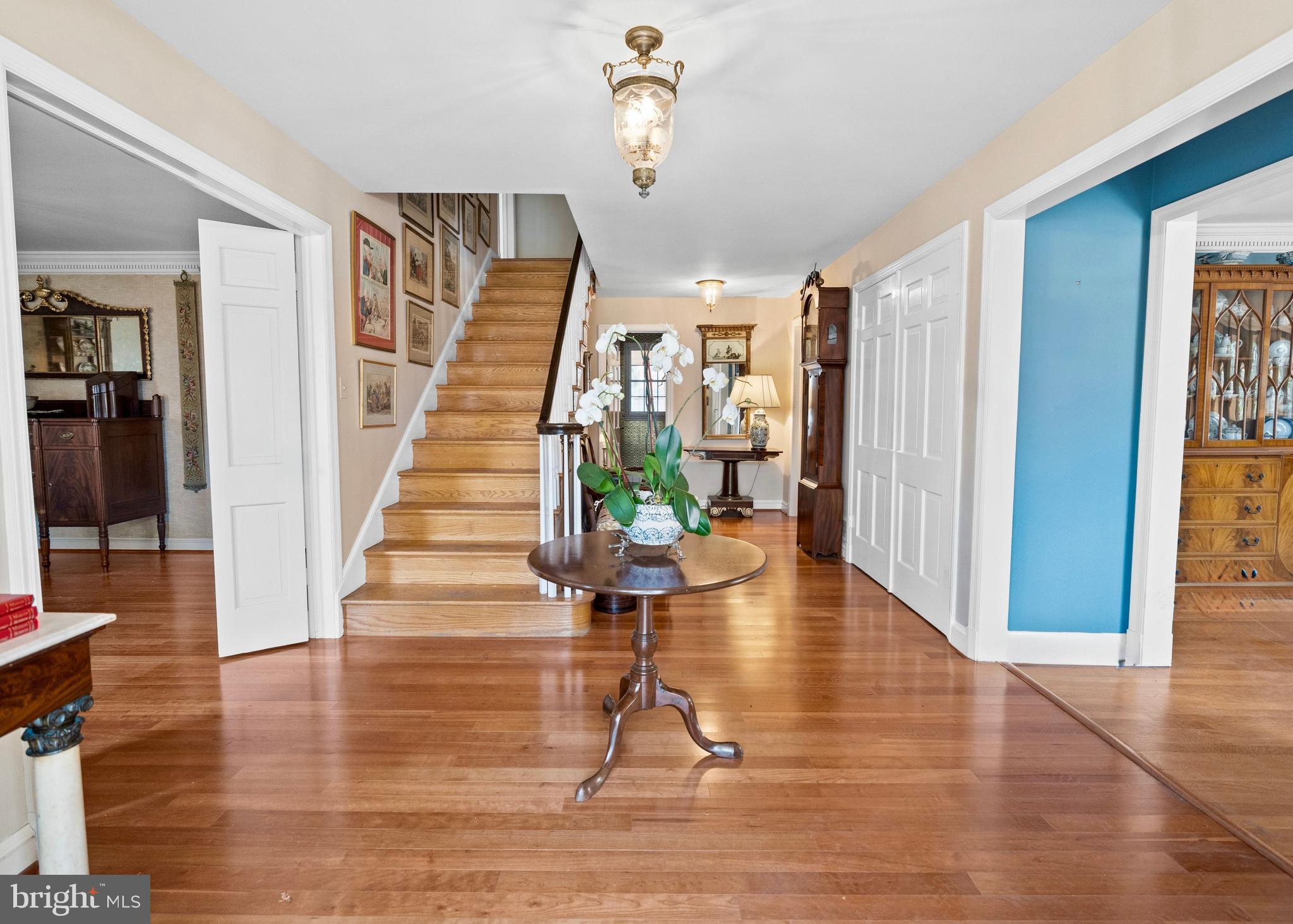 BANNOCKBURN ESTATES - Residential