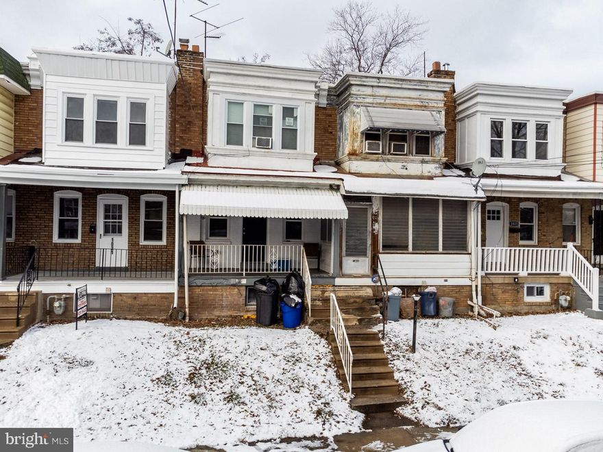Great opportunity for a first-time home buyer or an investor! This Collingdale home is conveniently situated near public transportation and Macdade Blvd for all your shopping needs. Plus, it offers easy access from the alley in the back.

Buyer is responsible for obtaining the Use and Occupancy Certificate.