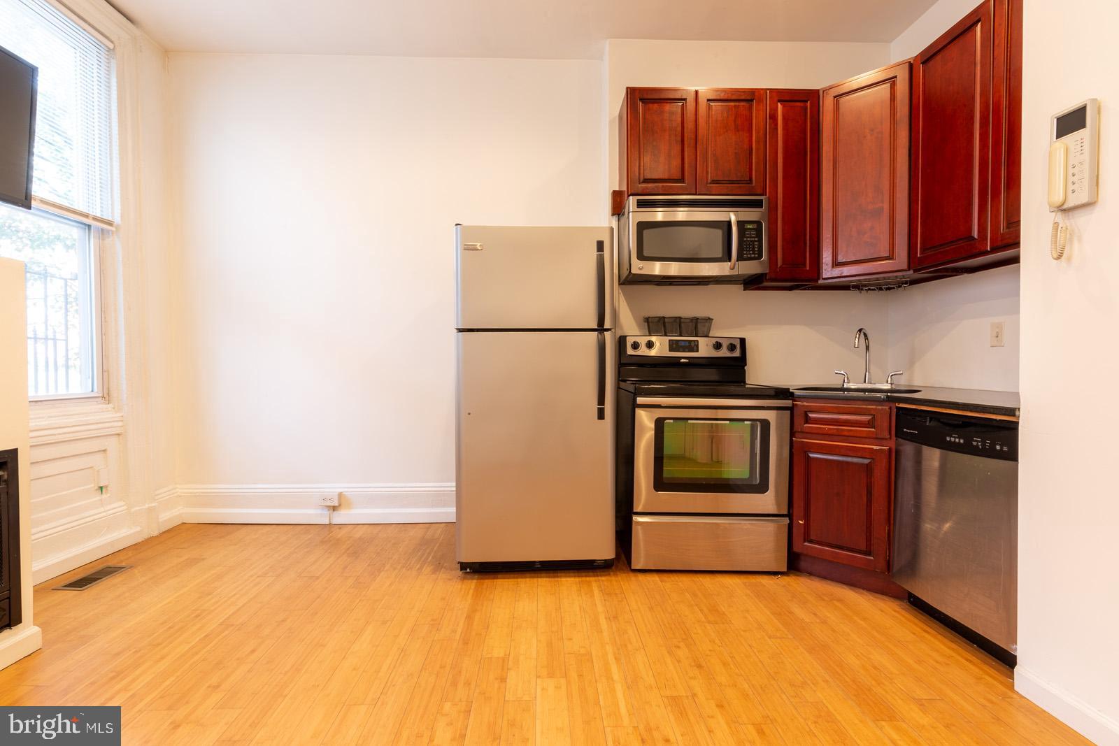 GRADUATE HOSPITAL - Residential Lease