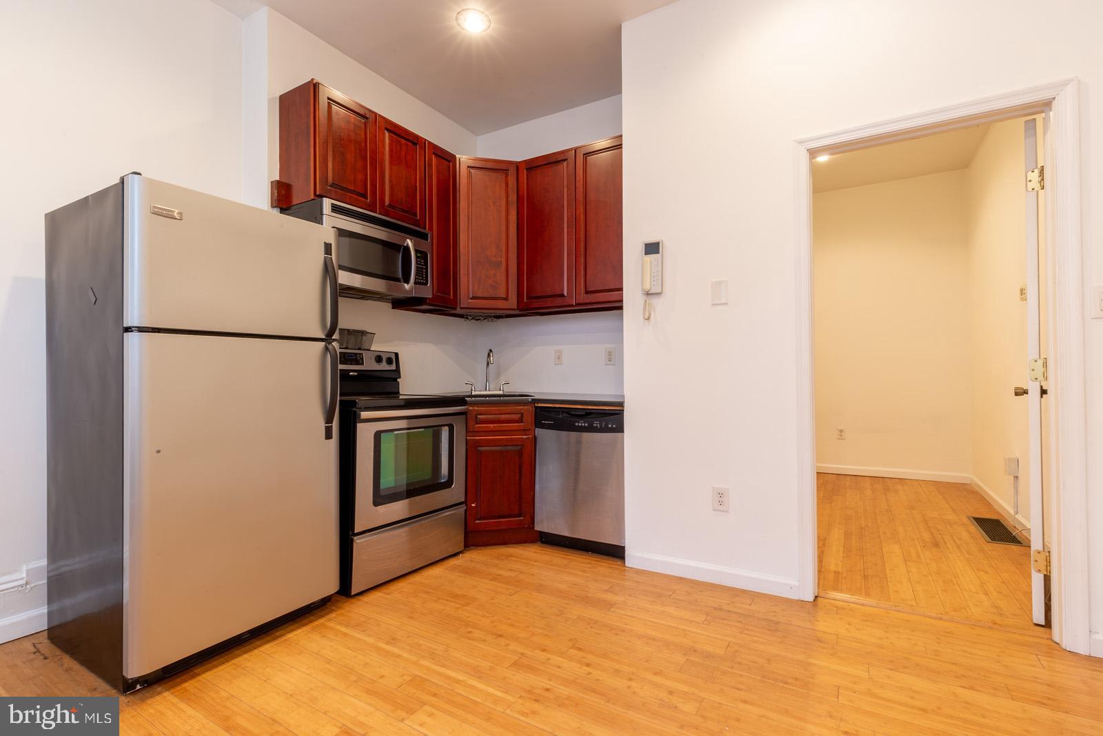 GRADUATE HOSPITAL - Residential Lease