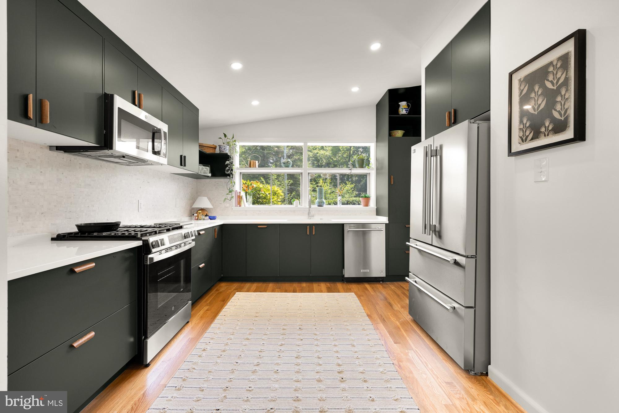 HIGH POINT - Residential