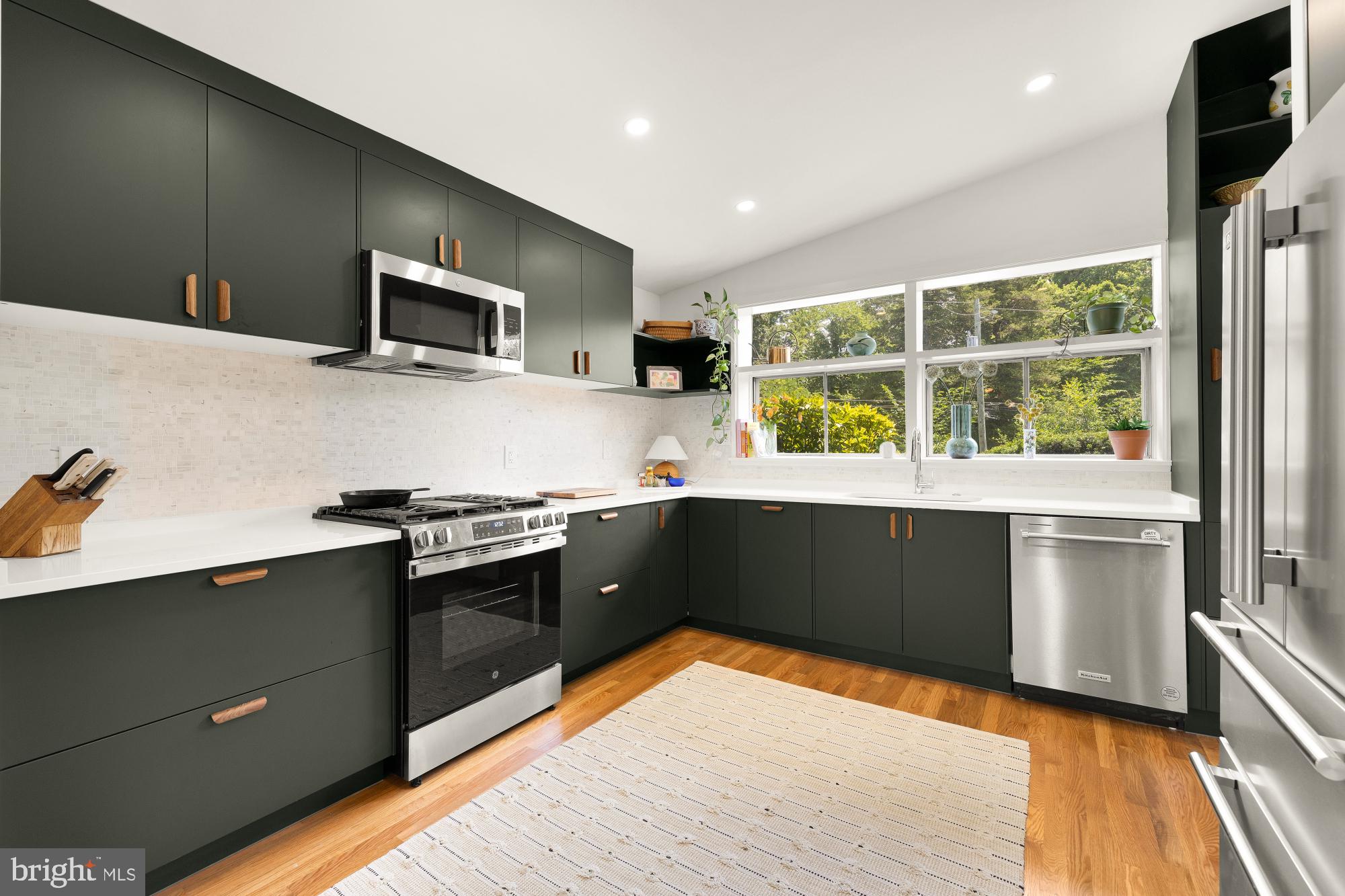 HIGH POINT - Residential