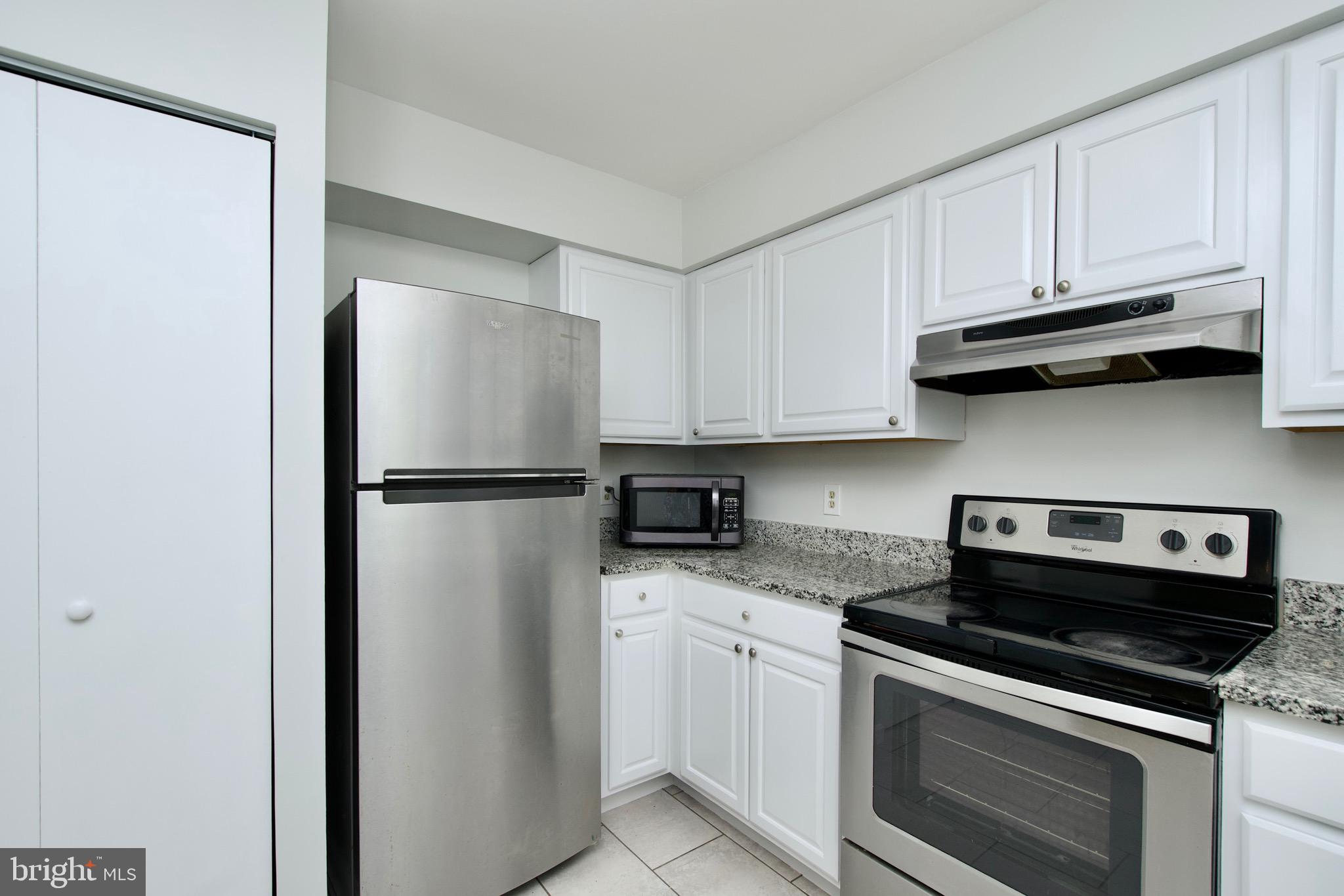 WASHINGTON SQUARE - Residential Lease