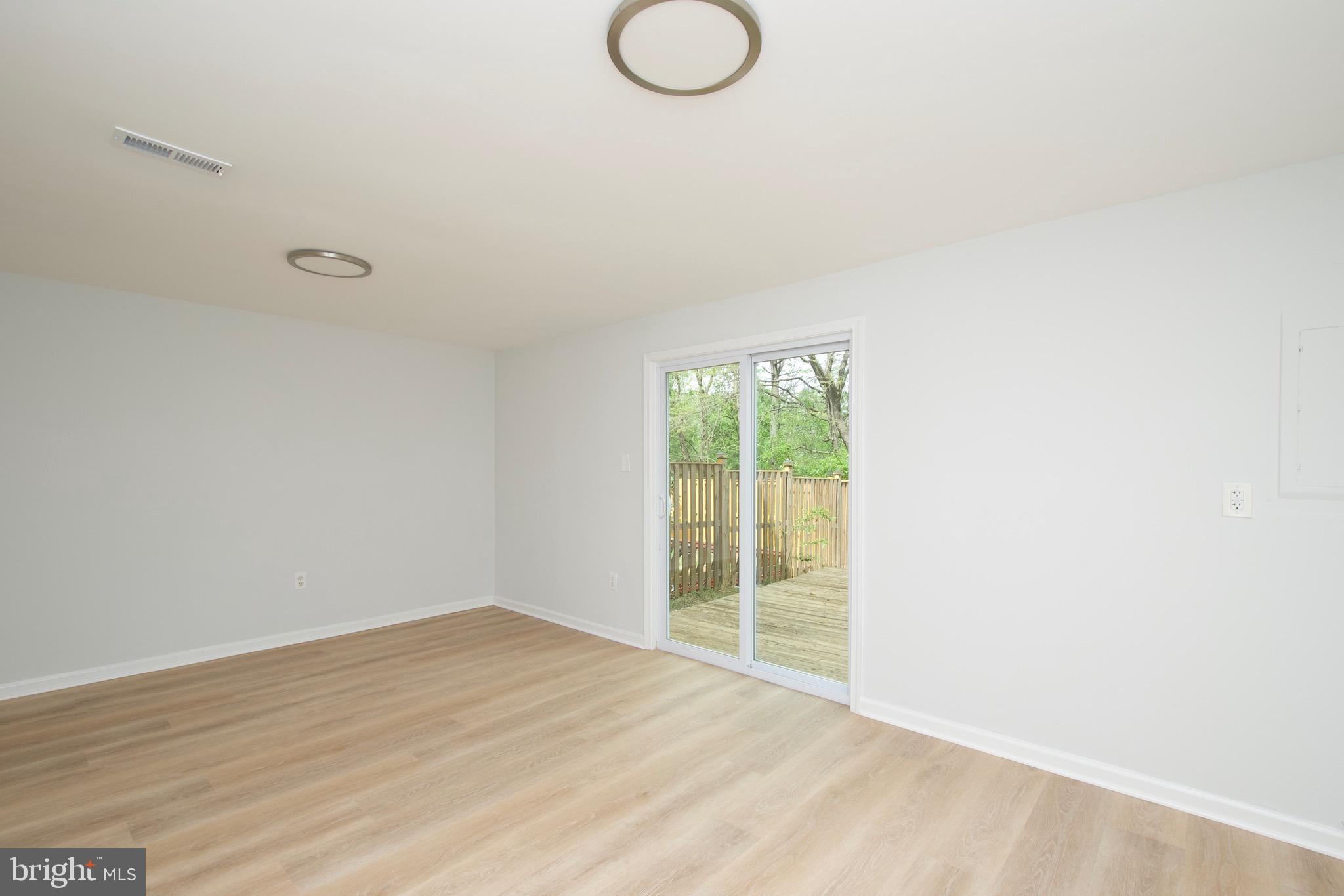 WASHINGTON SQUARE - Residential Lease