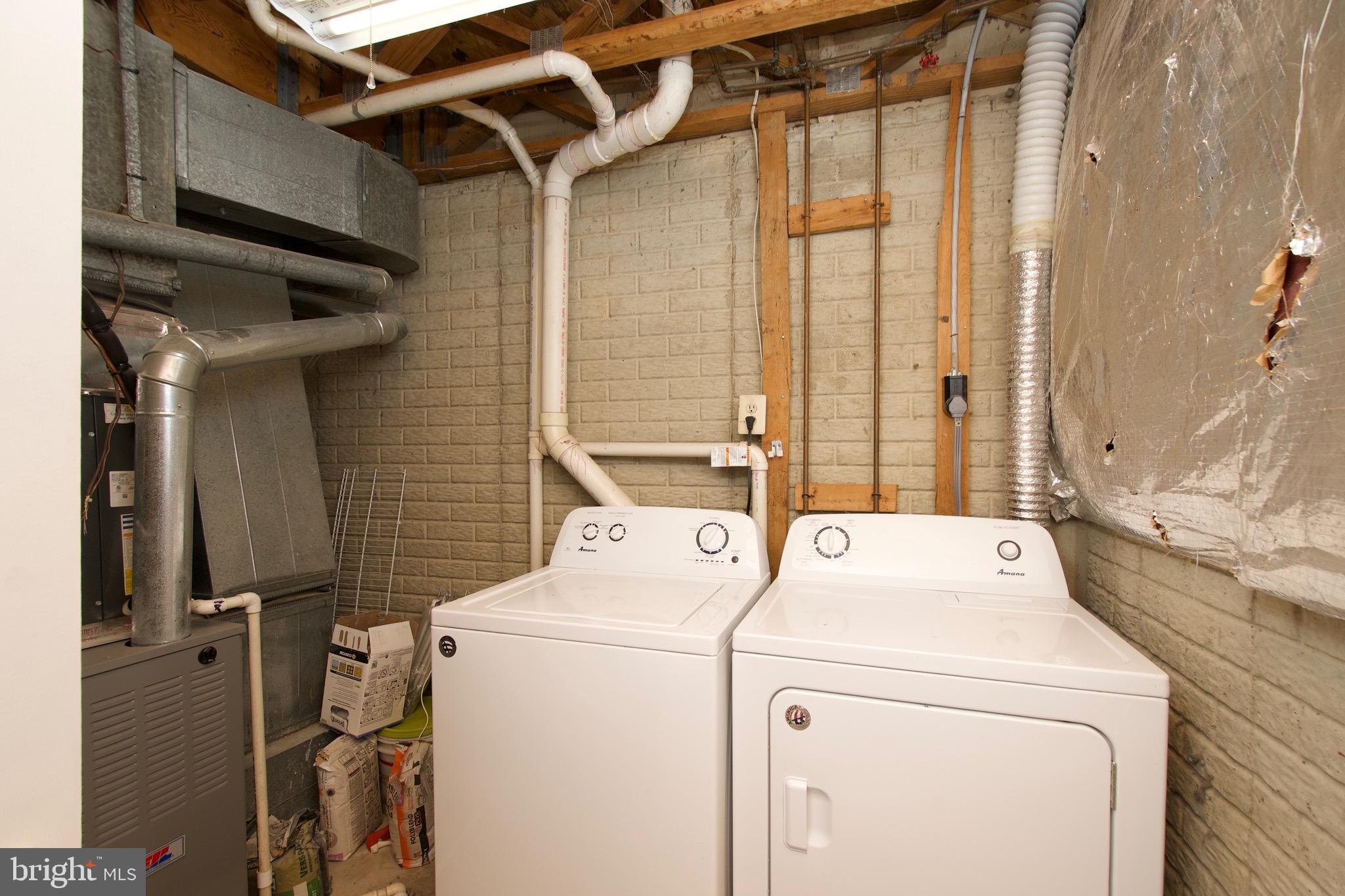 WASHINGTON SQUARE - Residential Lease