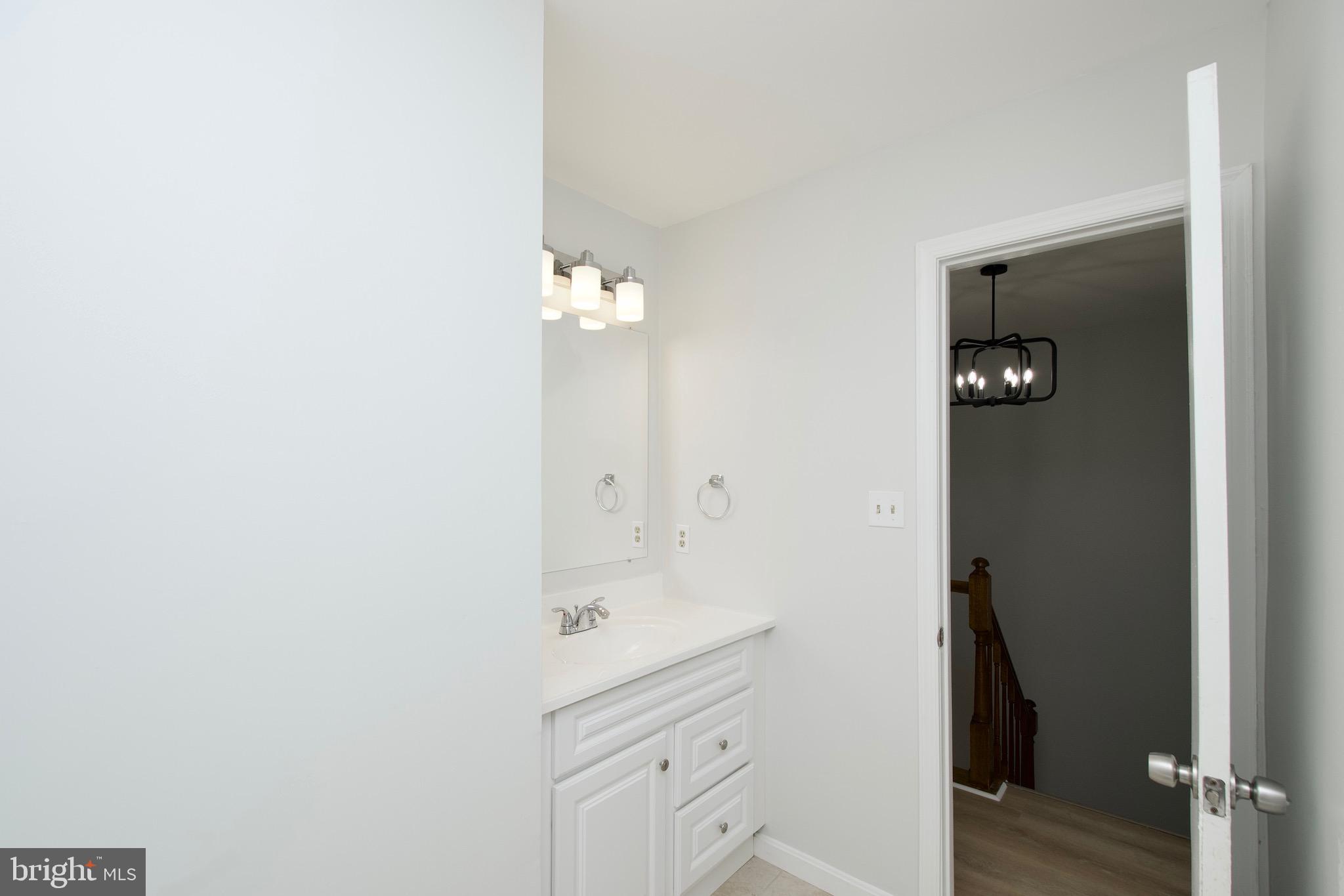 WASHINGTON SQUARE - Residential Lease