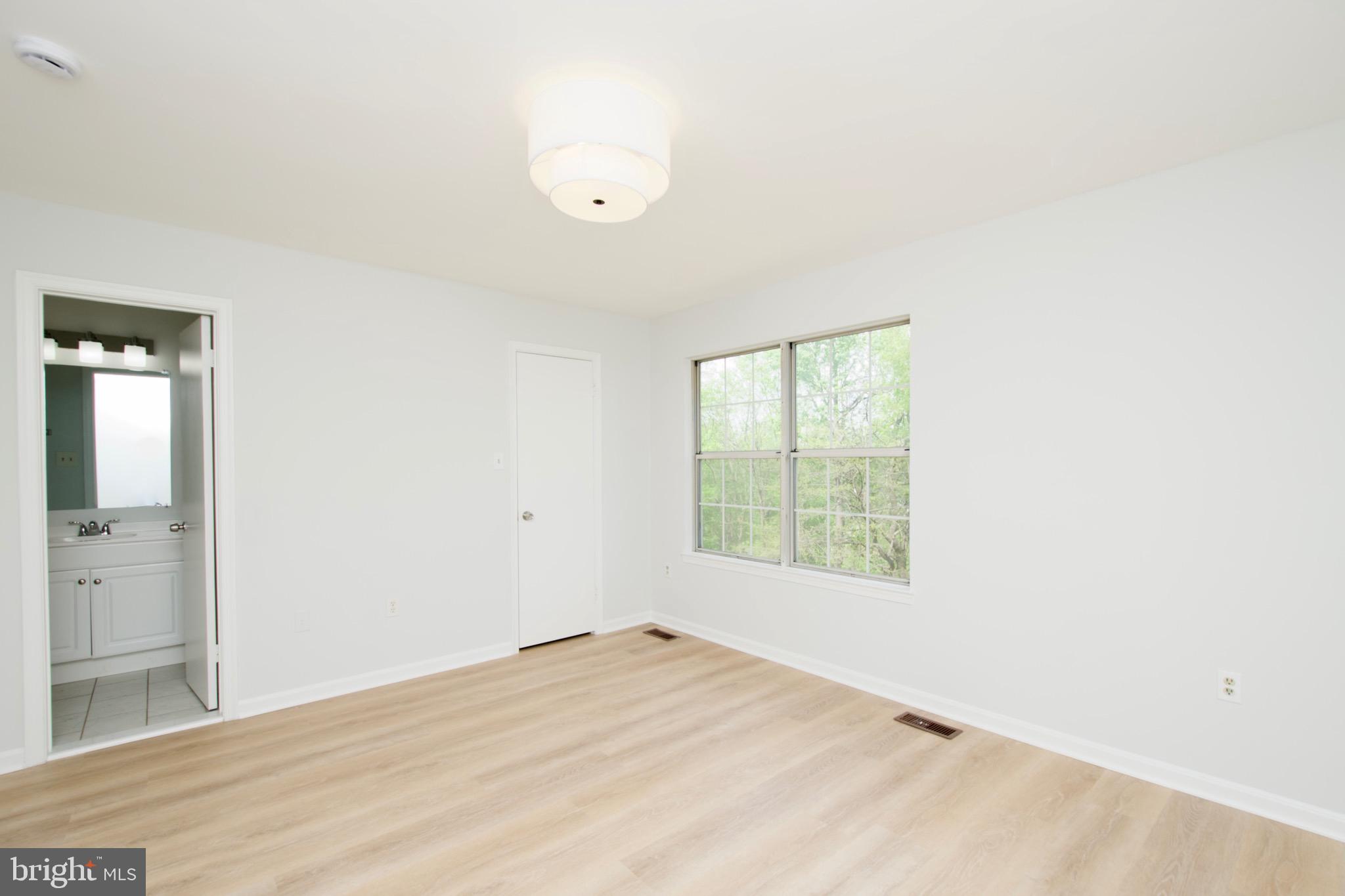 WASHINGTON SQUARE - Residential Lease