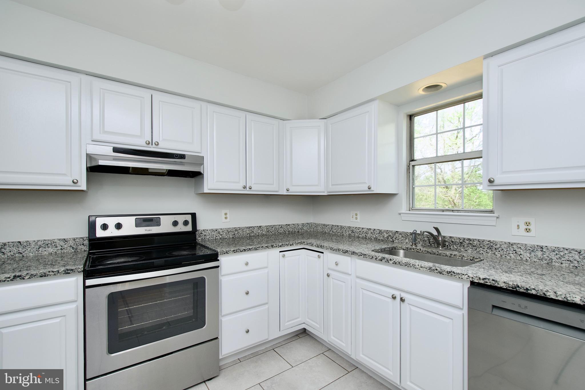 WASHINGTON SQUARE - Residential Lease