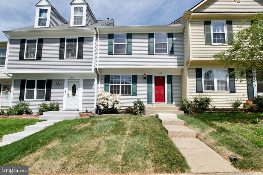 Lorton -  Beautifully updated 3BR/3.5BA townhouse in Washington Square. This stunning property is updated and ready to move in! Boasts a bright and spacious sun-filled living room, a separate dining room, and a spacious kitchen with stainless steel appliances and granite counters. 

Upstairs, you will find 3 sizable bedrooms and 2 full baths, including an ensuite primary with a walk-in closet. The updated and finished lower level offers flex space galore with a versatile recreation room that opens directly to a large deck,  a bonus den, a full bath, and a convenient laundry/storage room. 

Outside, the fully fenced backyard offers a peaceful retreat with a spacious deck. Located just minutes from major commuter routes, the VRE station, Fort Belvoir, and shopping and dining at Lorton Station, this home offers the best of both comfort and convenience. With access to community amenities like tennis courts and playgrounds, this is a wonderful opportunity to live in Lorton!