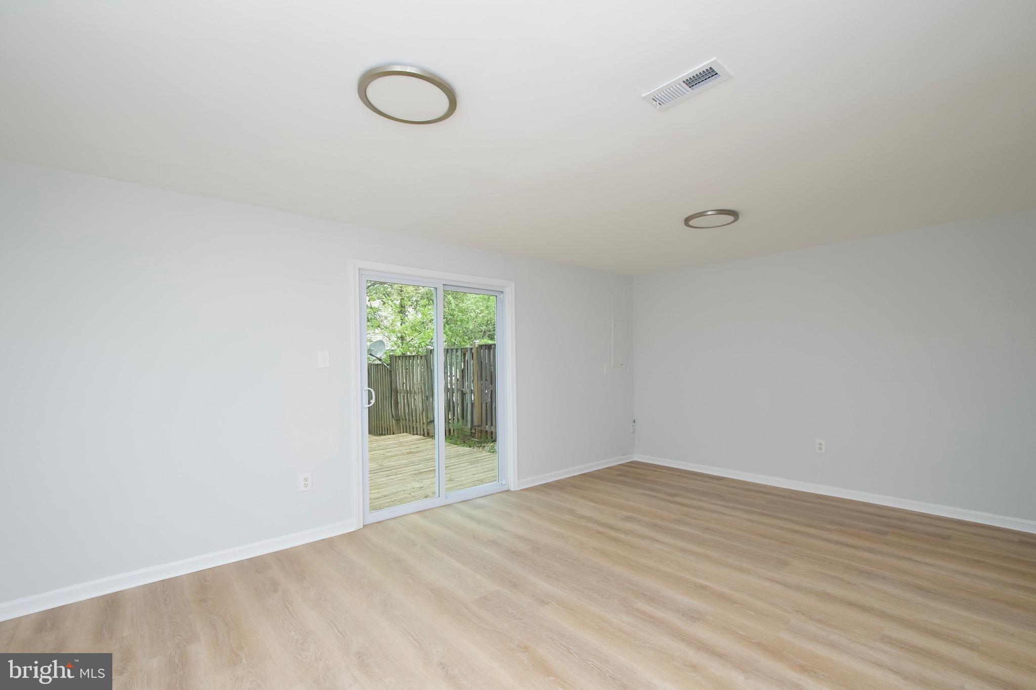 WASHINGTON SQUARE - Residential Lease