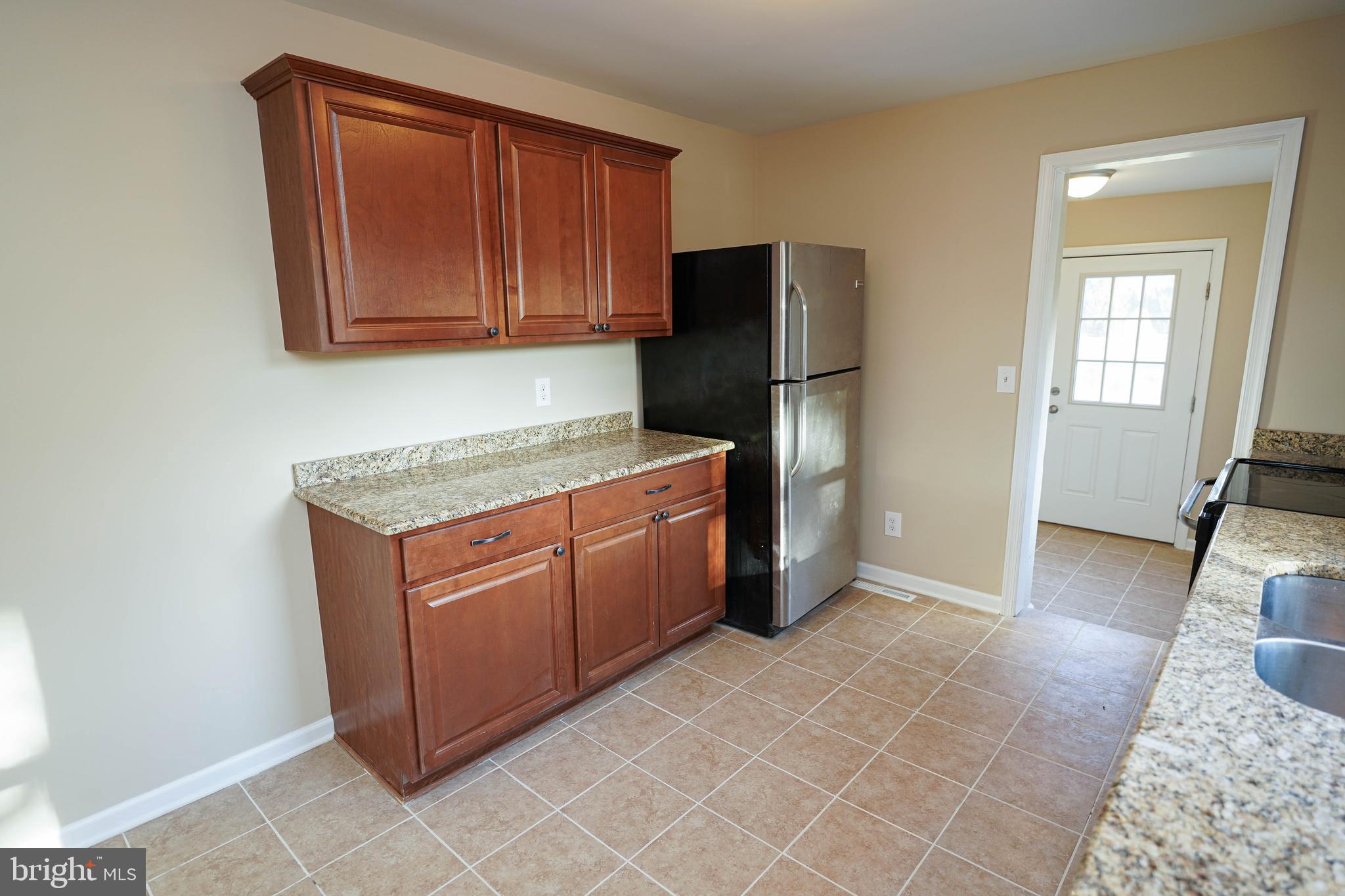 LIVINGSTON HEIGHTS - Residential Lease