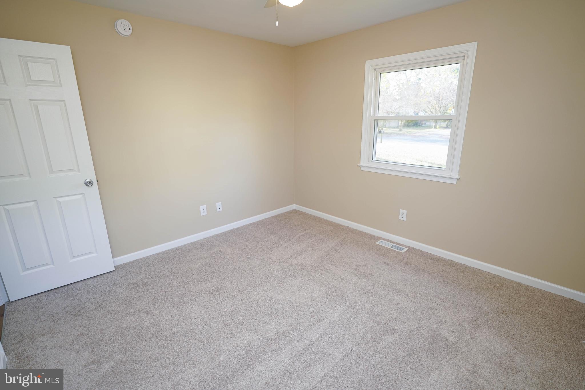 LIVINGSTON HEIGHTS - Residential Lease