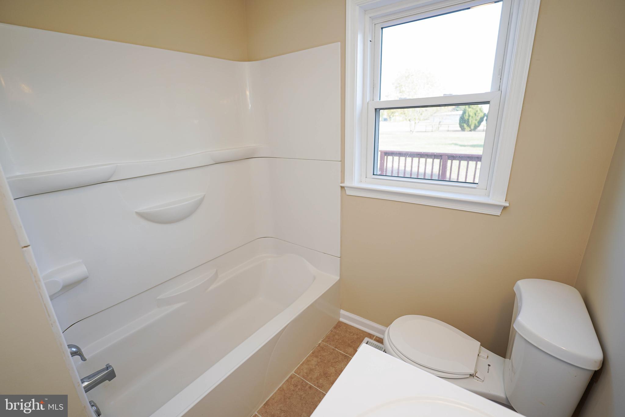 LIVINGSTON HEIGHTS - Residential Lease