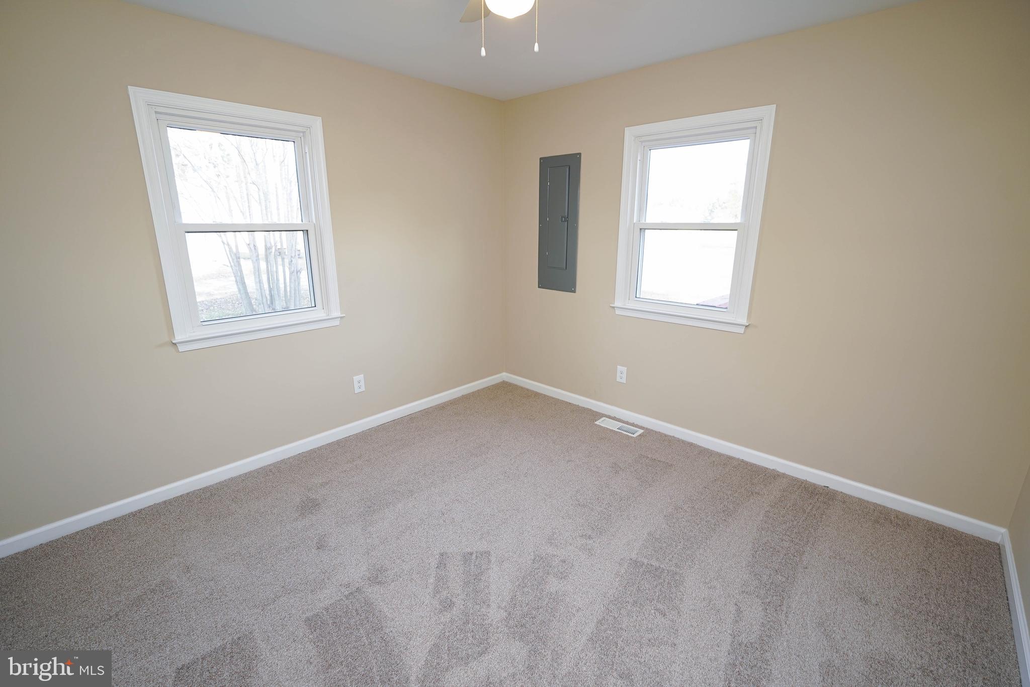 LIVINGSTON HEIGHTS - Residential Lease