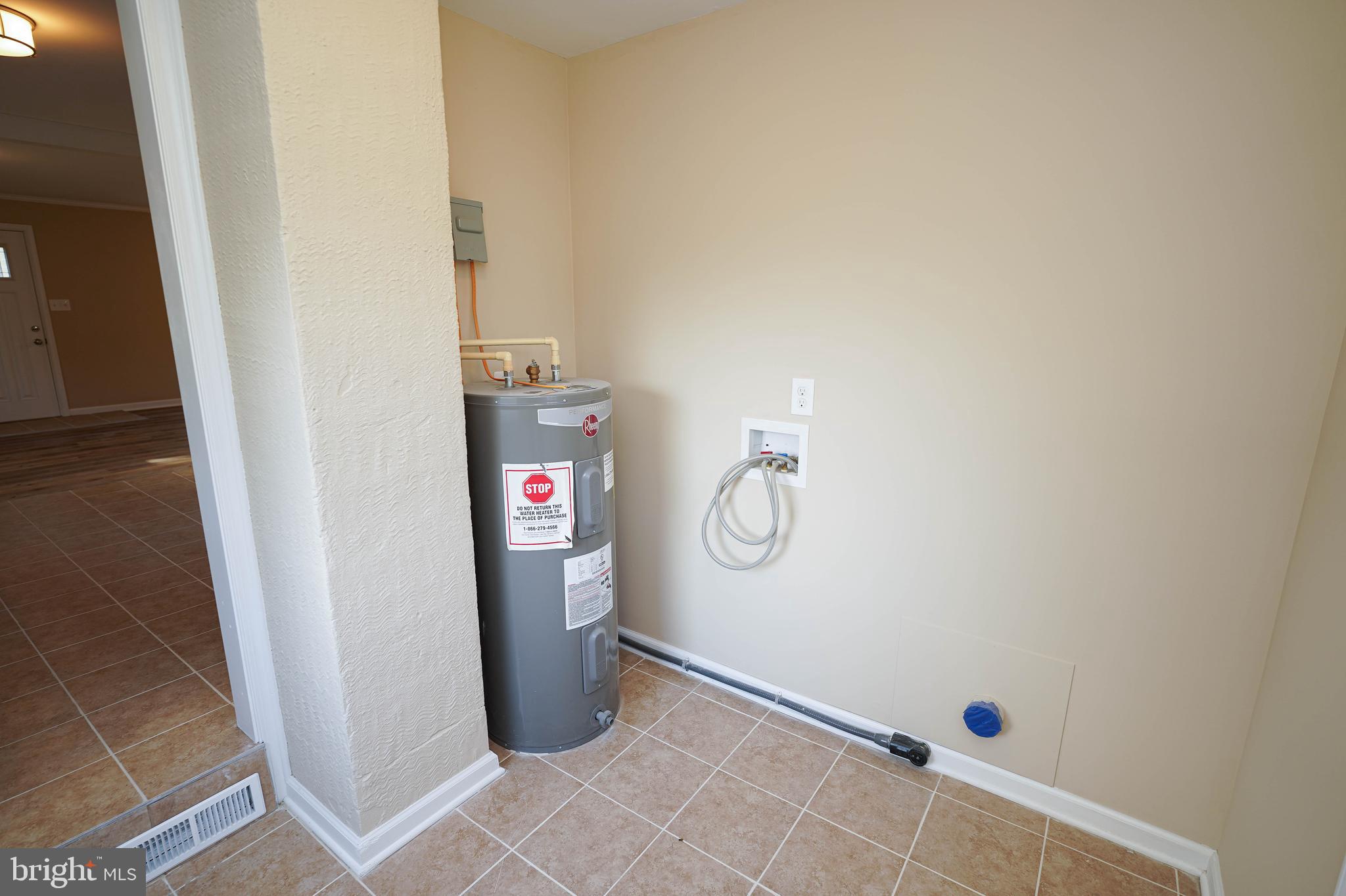 LIVINGSTON HEIGHTS - Residential Lease