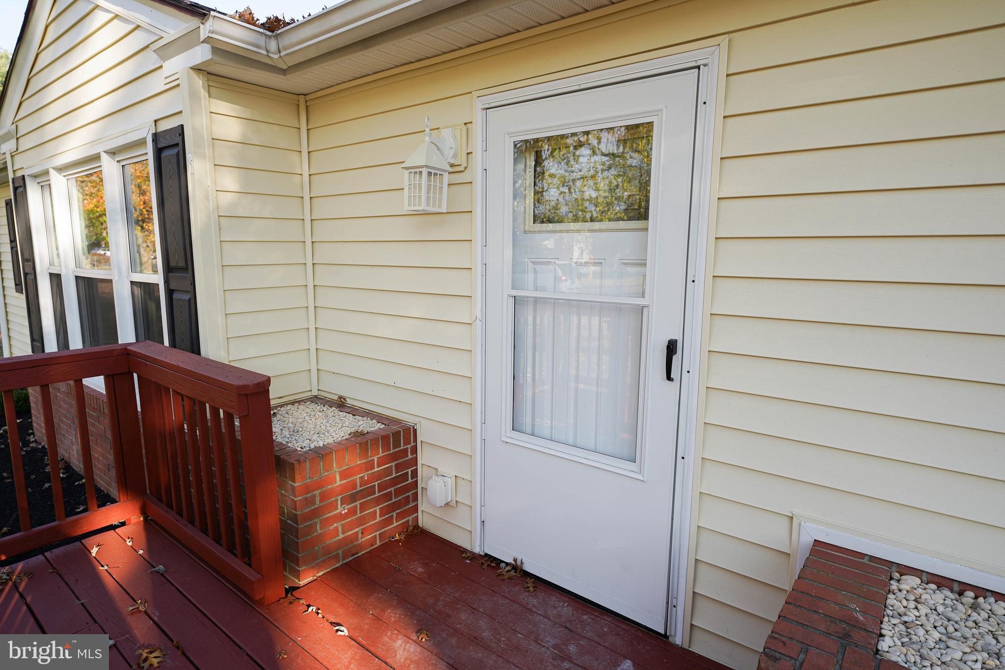 LIVINGSTON HEIGHTS - Residential Lease