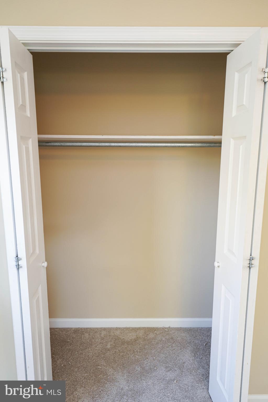 LIVINGSTON HEIGHTS - Residential Lease