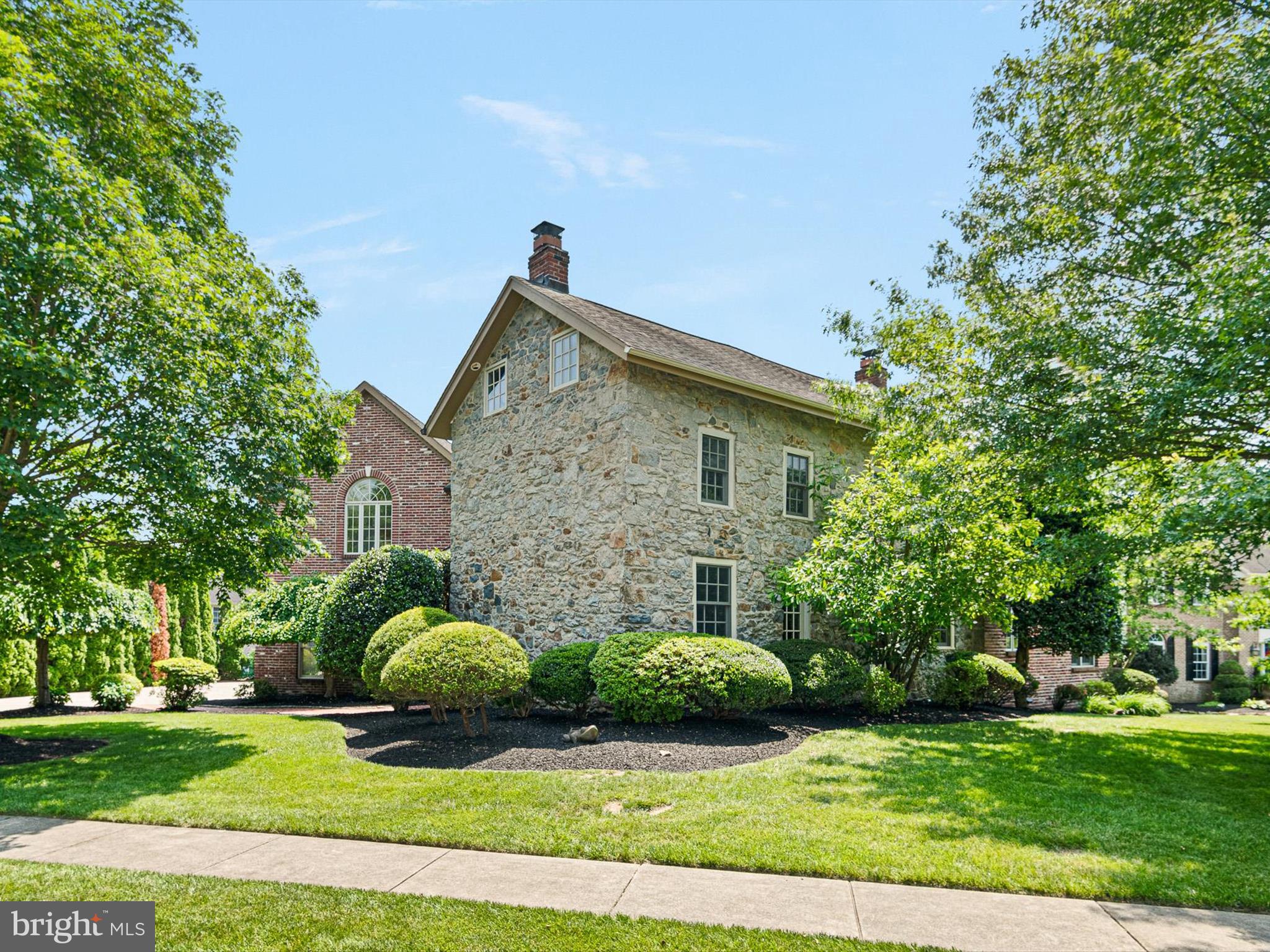 107 GILLIANS WAY