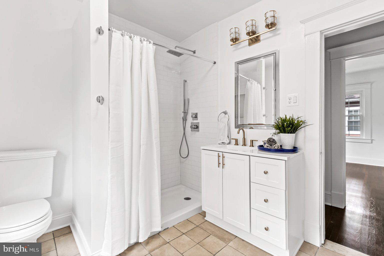 BELVEDERE SQUARE - Residential