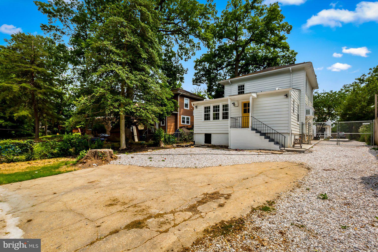 BELVEDERE SQUARE - Residential