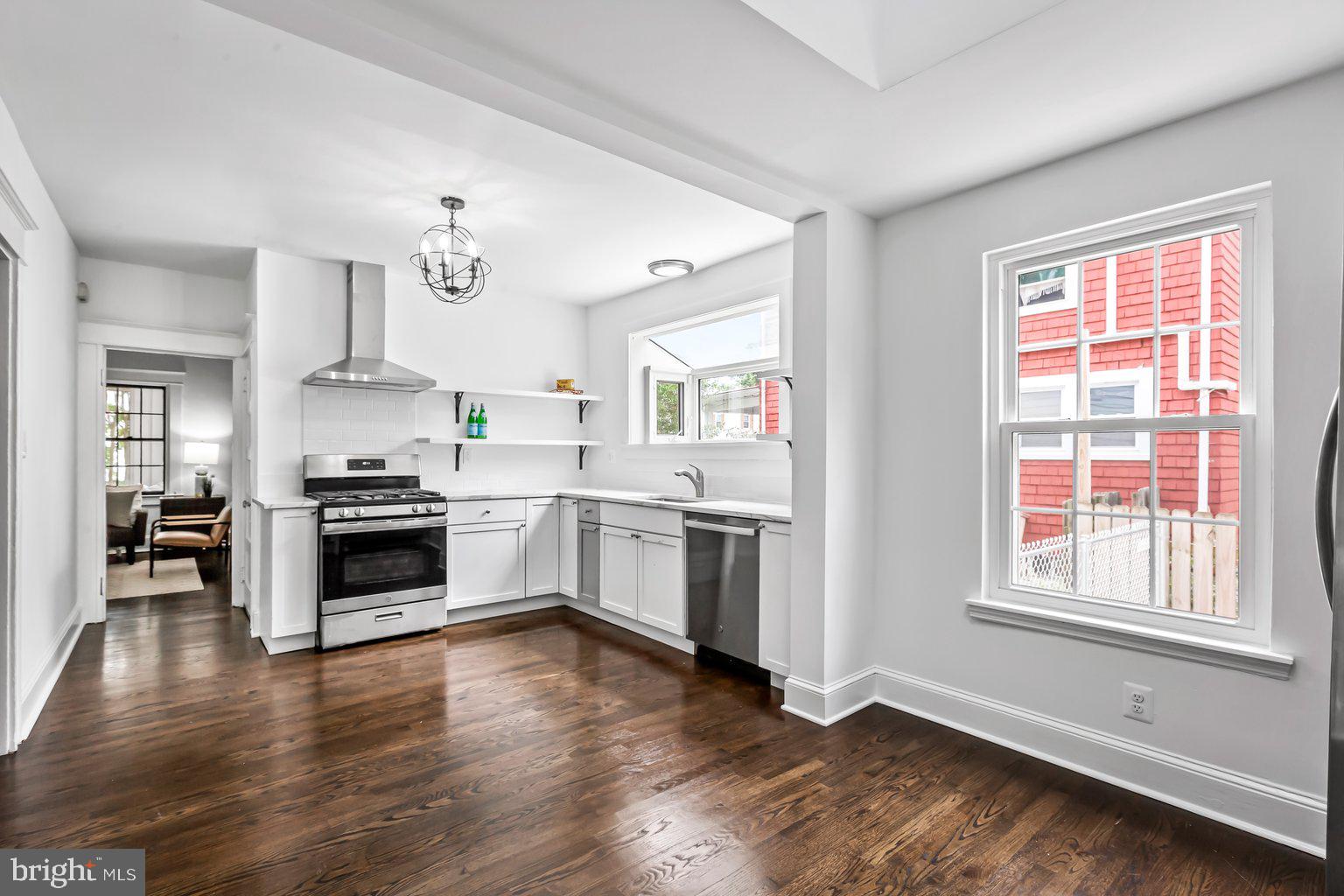 BELVEDERE SQUARE - Residential