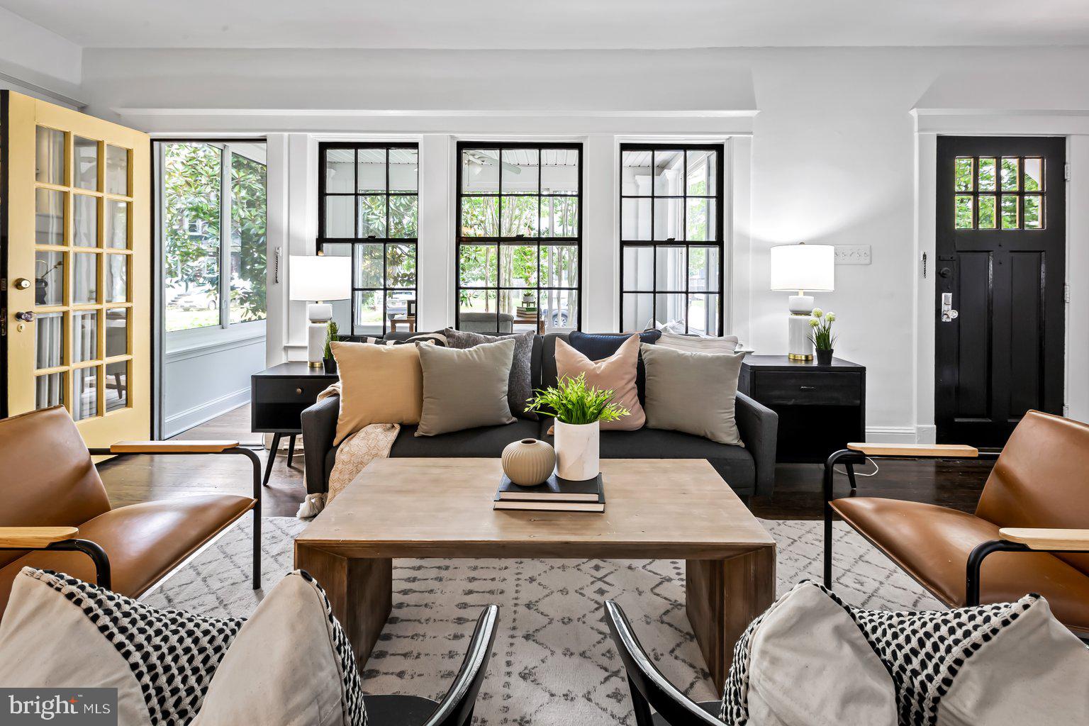 BELVEDERE SQUARE - Residential