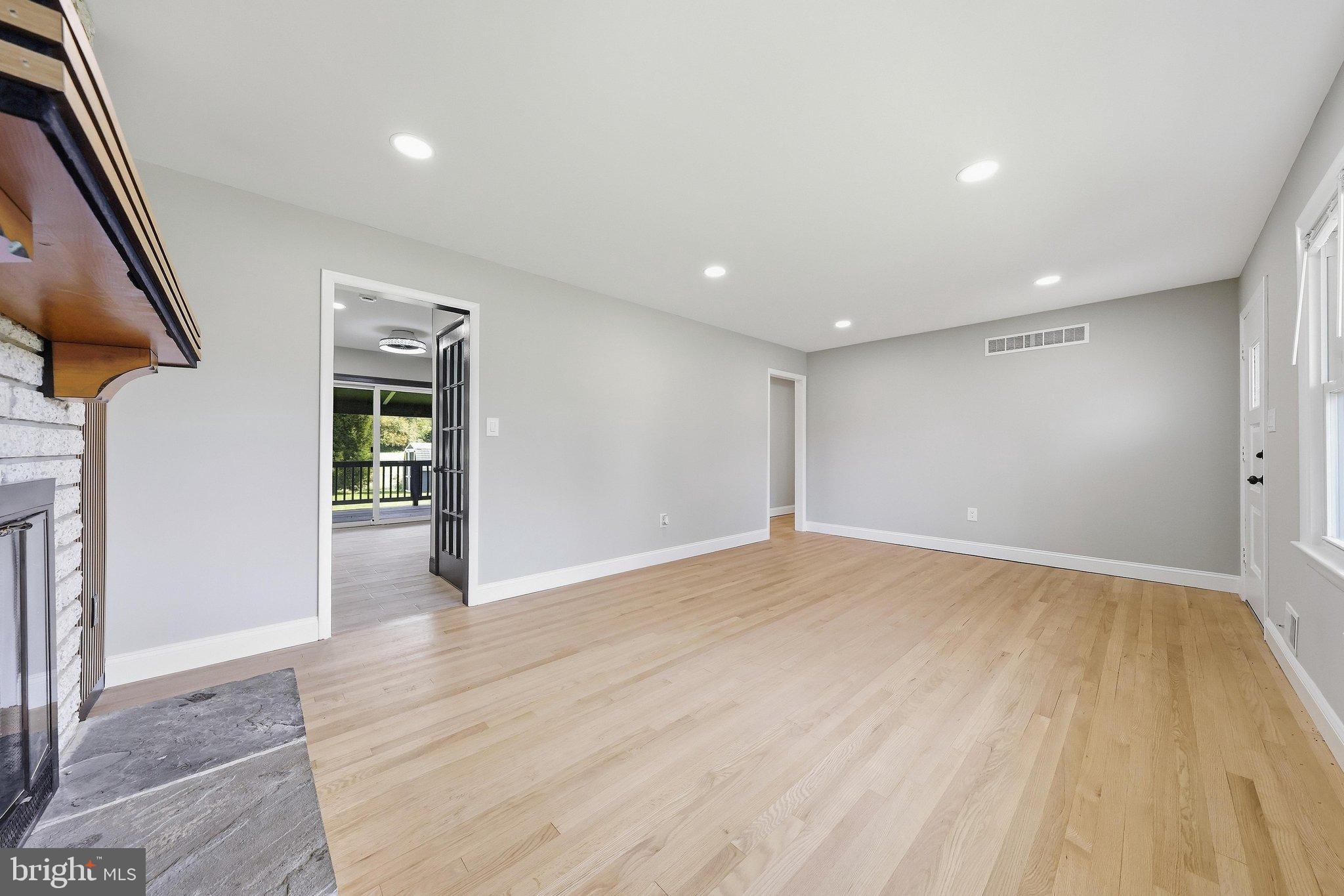 3887 SHADYWOOD DRIVE