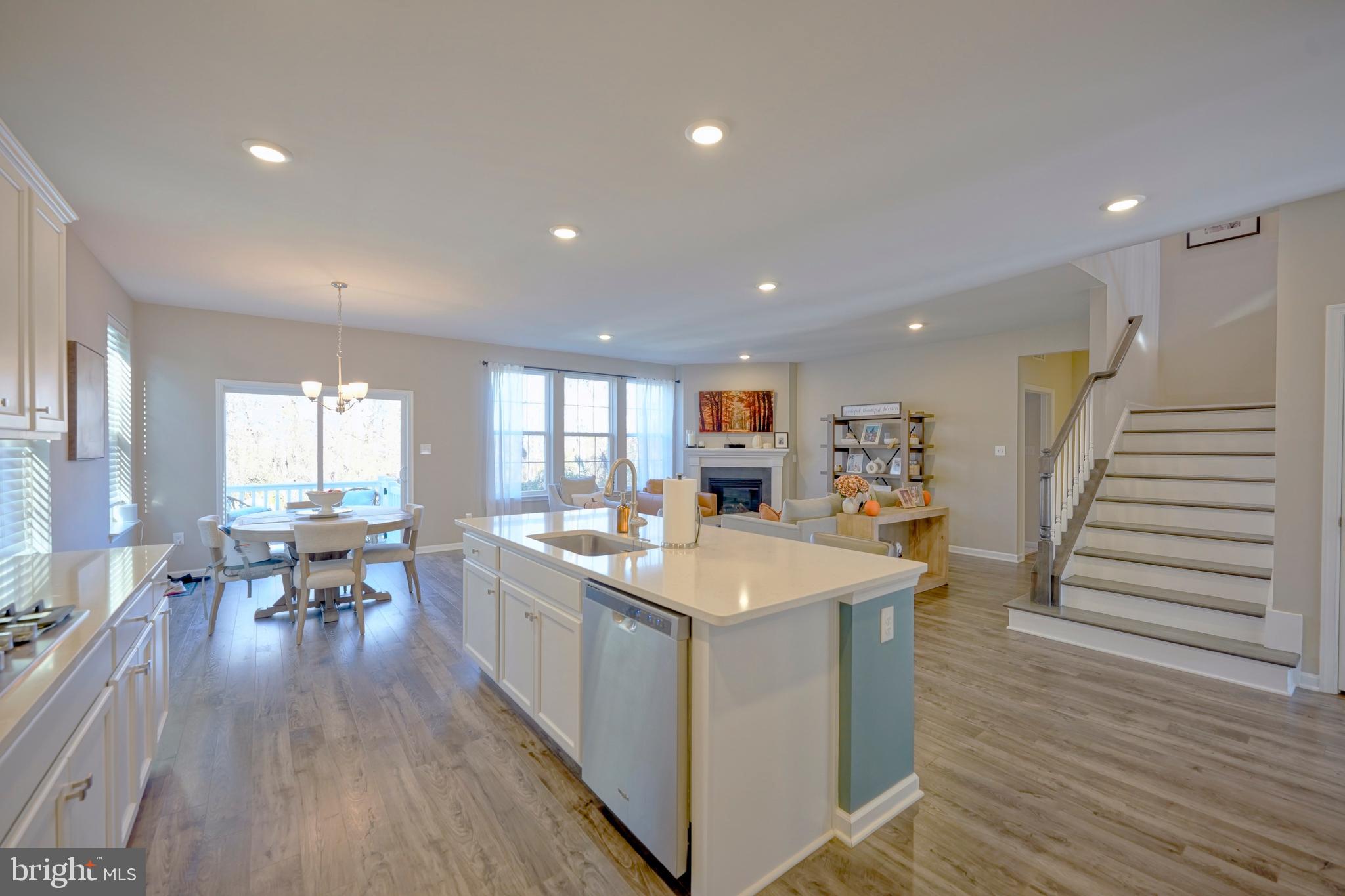 HAWTHORNE - Residential