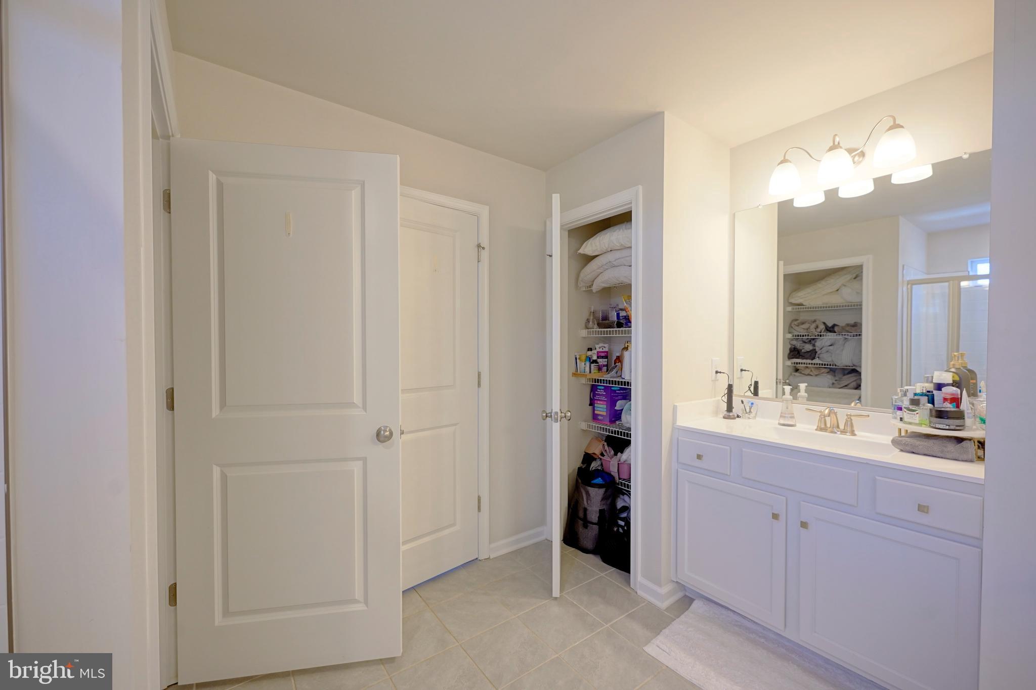 HAWTHORNE - Residential