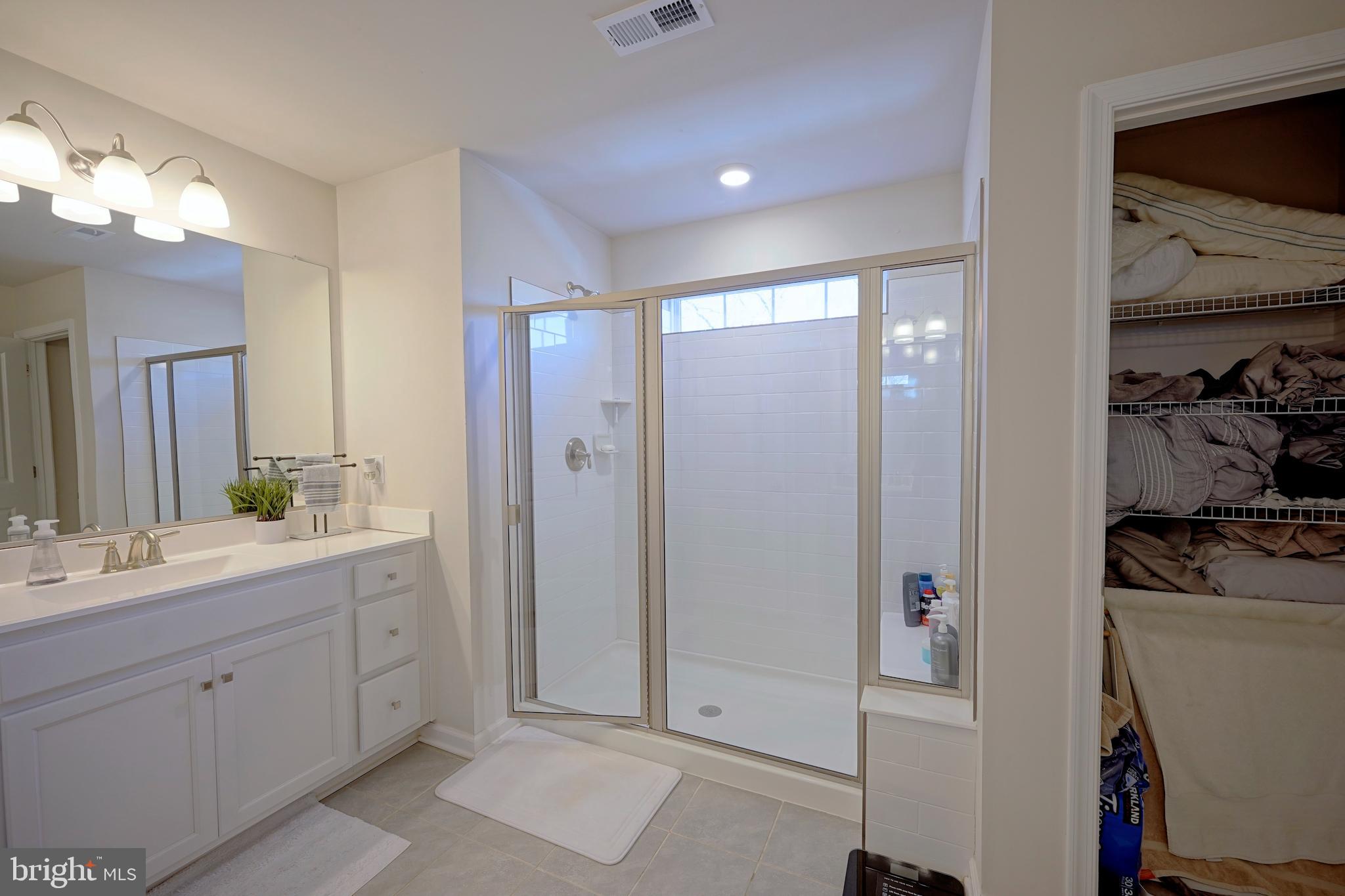 HAWTHORNE - Residential