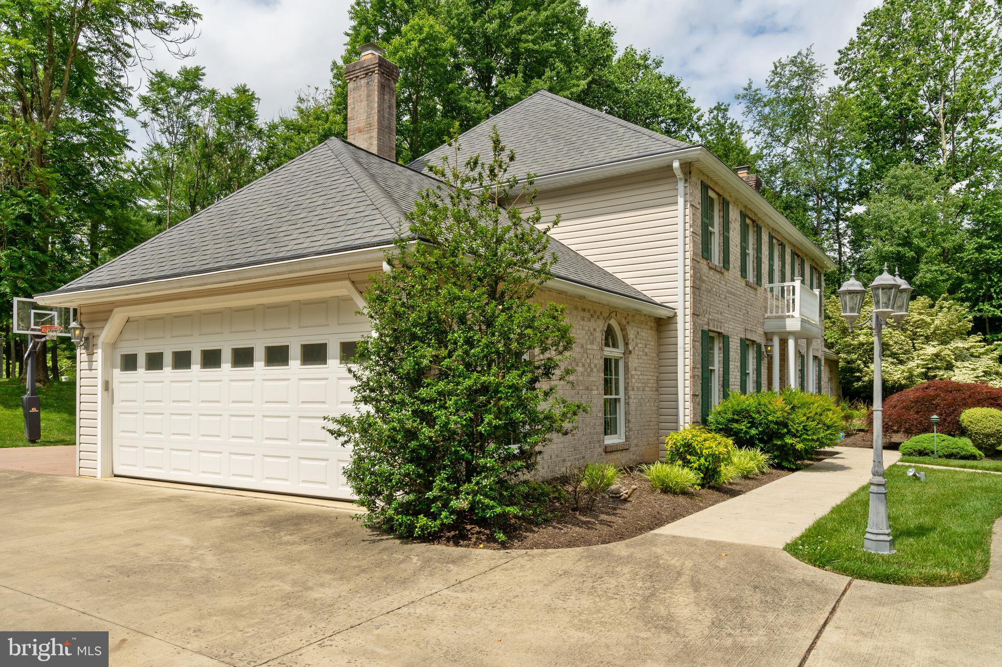 FRIENDSHIP MANOR - Residential