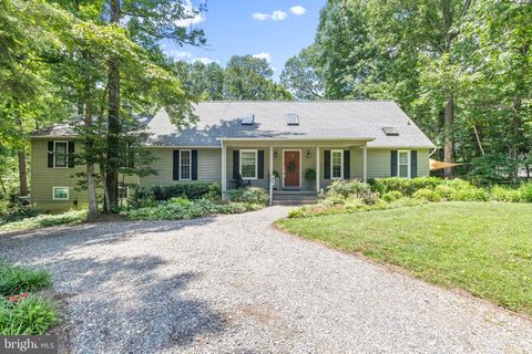 210 LAKE CAROLINE DRIVE RUTHER GLEN VA 22546