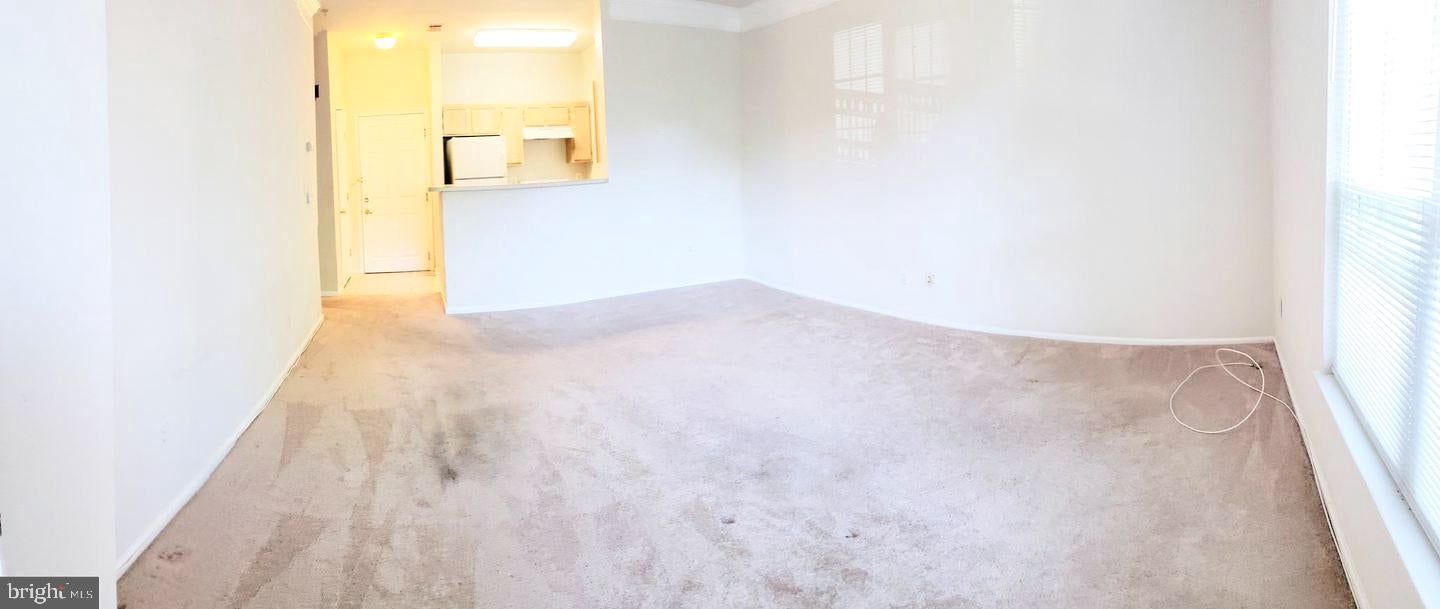 1521 SPRING GATE DRIVE 10109
