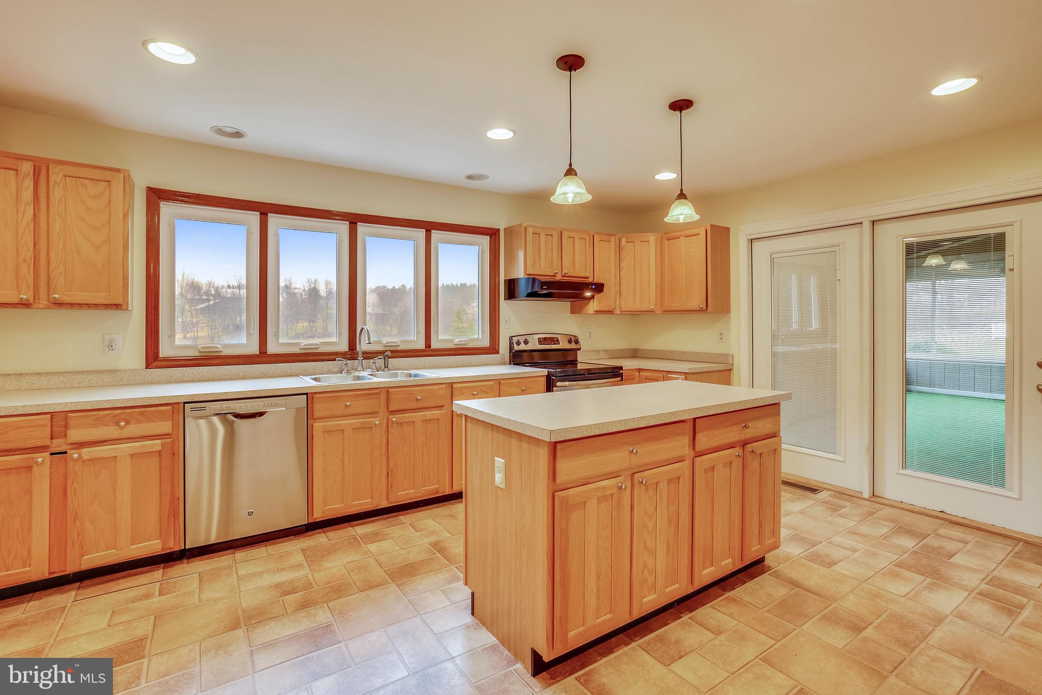 LONDON BRIDGE ESTATES - Residential