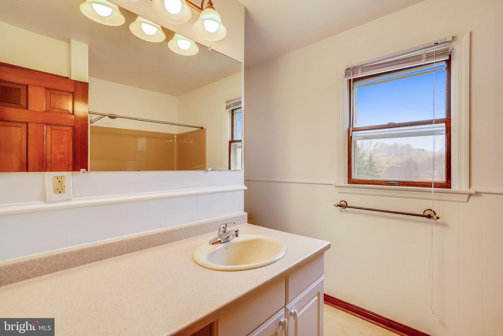 LONDON BRIDGE ESTATES - Residential