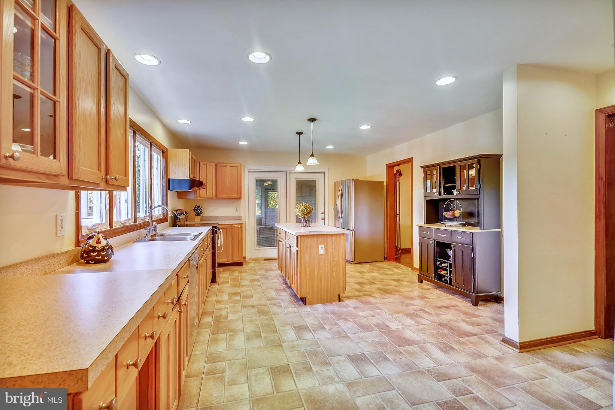 LONDON BRIDGE ESTATES - Residential