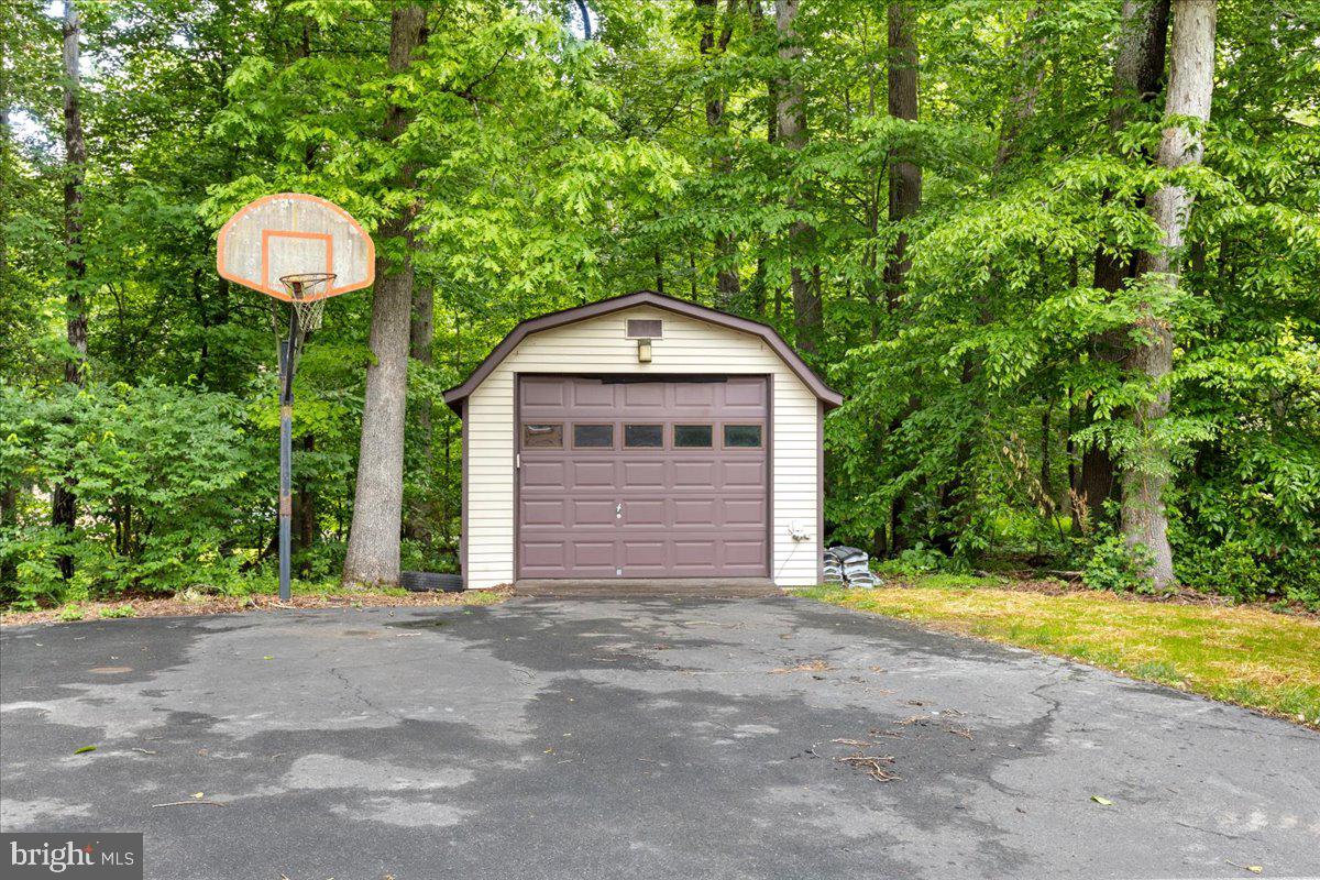 SHORES OF CALVERT - Residential