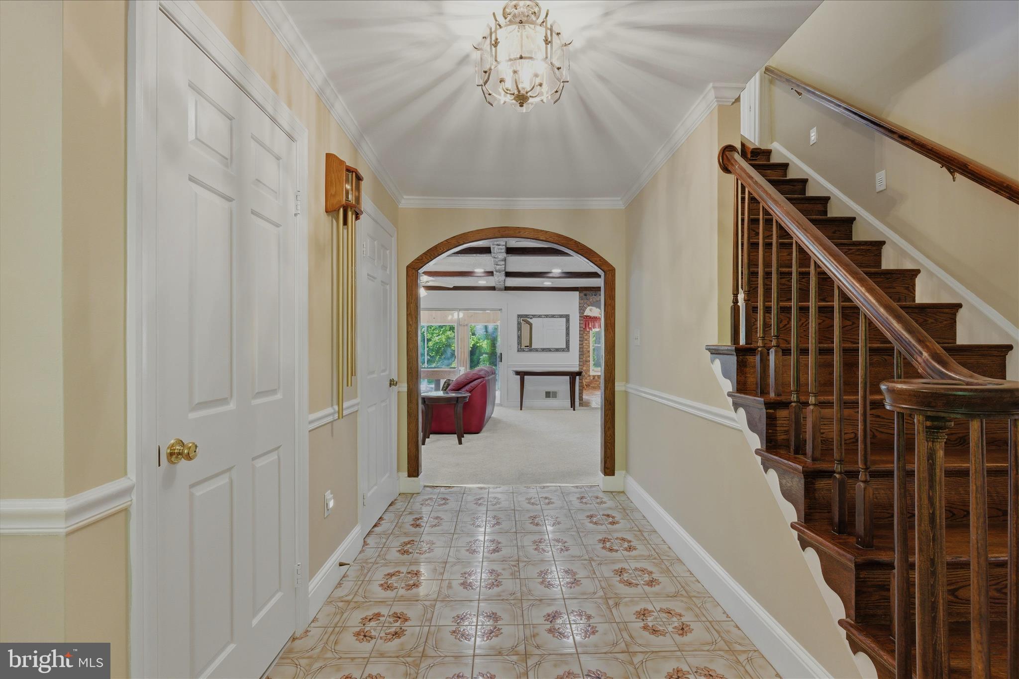 3901 LAKESIDE COURT