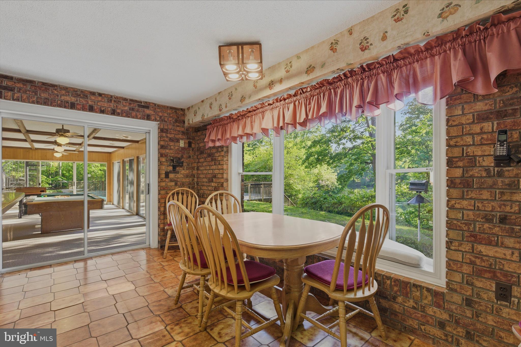 SHORES OF CALVERT - Residential