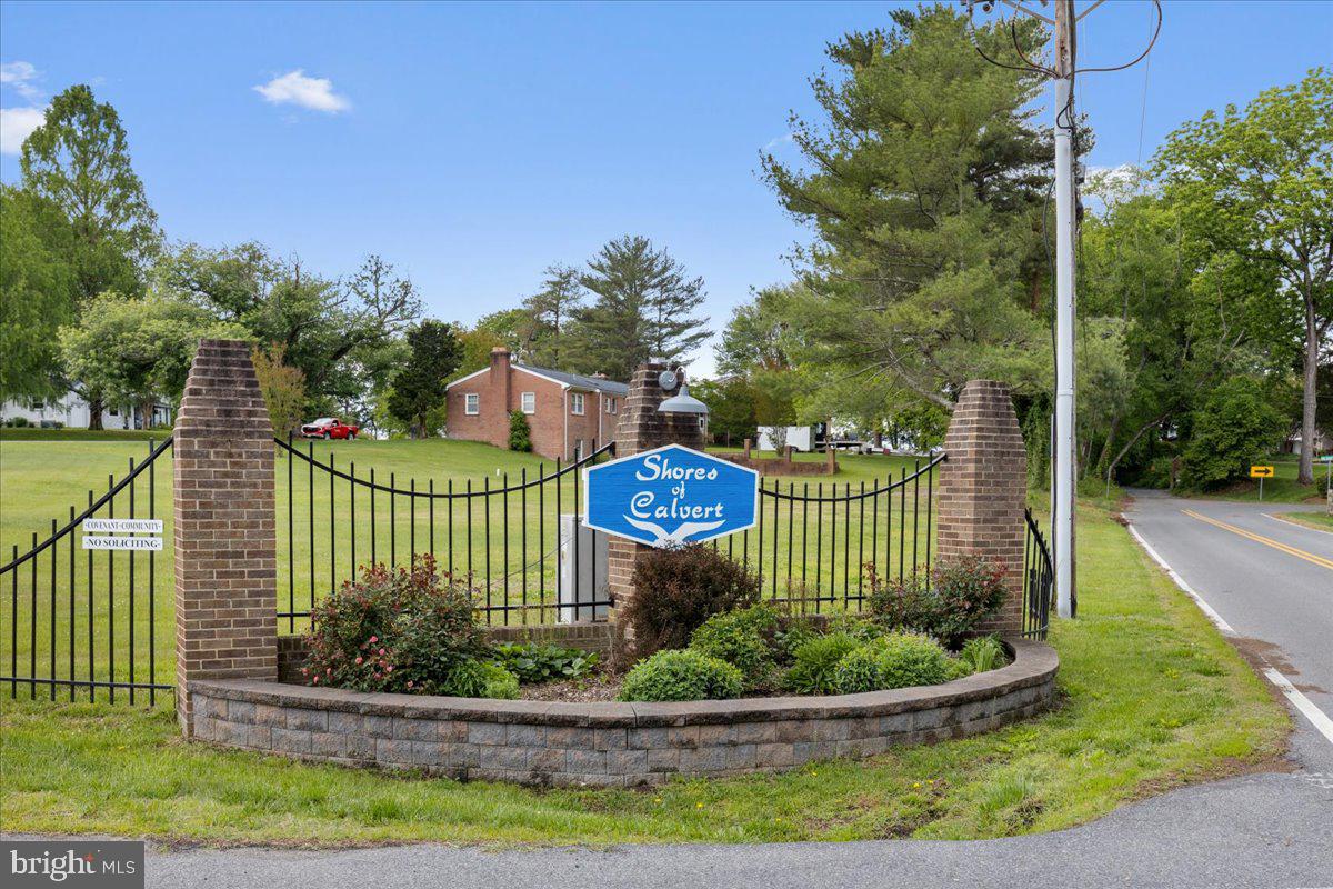 SHORES OF CALVERT - Residential