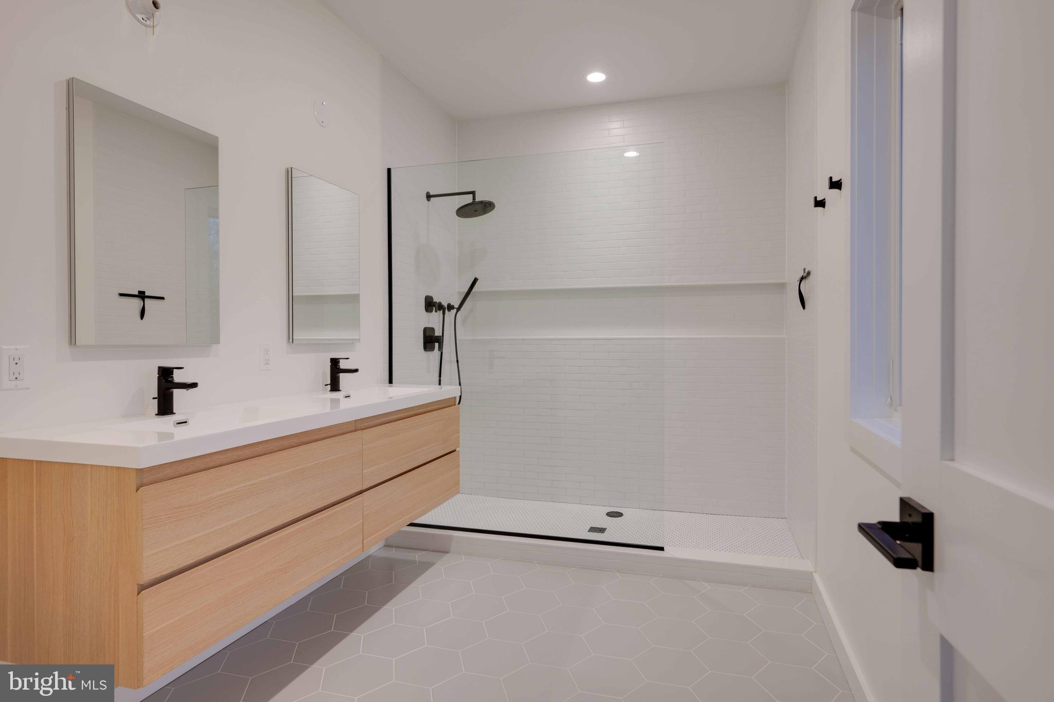 WORTHINGTON VALLEY - Residential