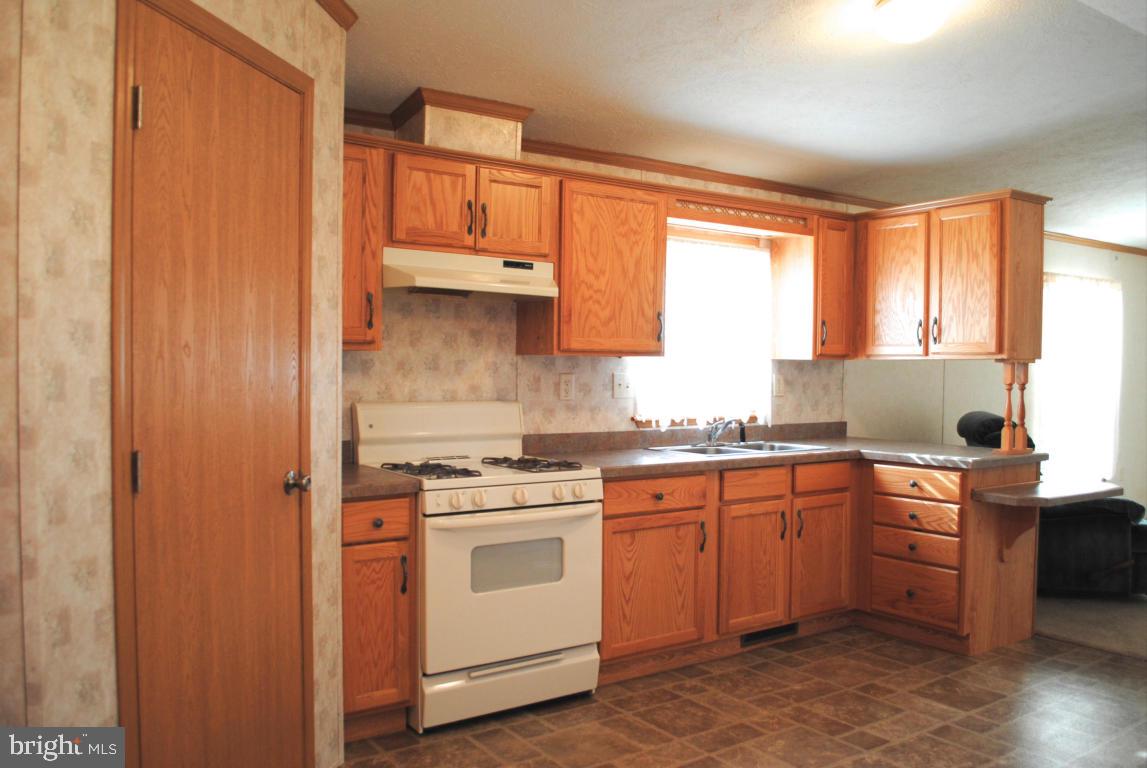 RIDGEWOOD MANOR - Residential